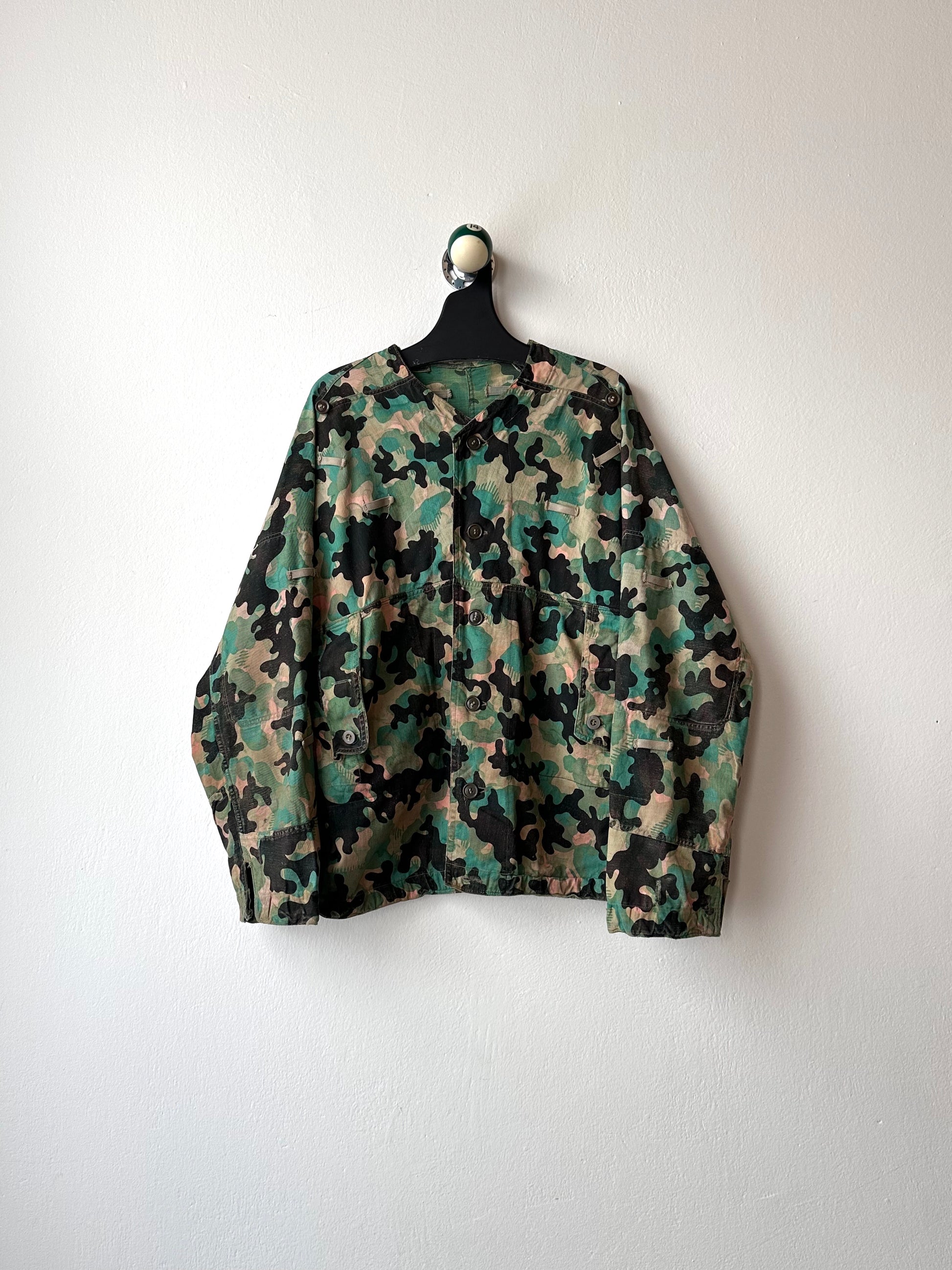 1950's Československá lidová armáda DUBÁKY チェコスロバキア 人民軍 Czechoslovakia army military ミリタリー 50's 50年代 チェコ軍 Dubaky Toto Antique shop プラハ  古着屋 古着 Praha Prague Vintage clothing store ユーロ古着 ヨーロッパ古着 ユーロミリタリー  ヨーロッパミリタリー  古着卸 フランス買い付け showroom ショールーム Rare レア 軍物 