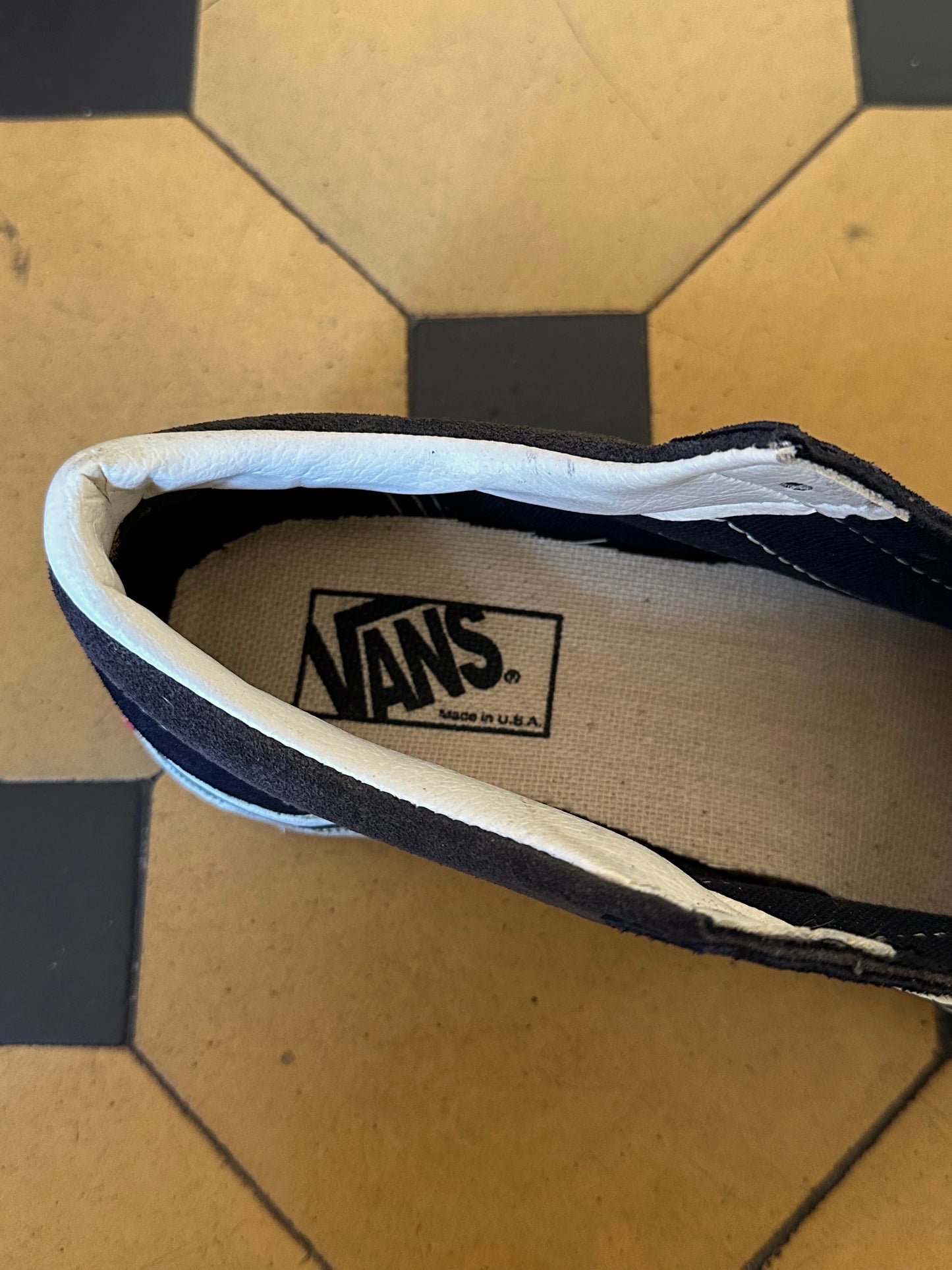 VANS Old school 90's 90年代 バンズオールドスクール 箱付き Deadstock デッドストック 新品未使用 NOS Made in USA アメリカ製 oto Praha Vintage clothing shop Antique shop 古着屋 プラハ Showroom appointment Prague ユーロ古着 ヨーロッパ古着 古着卸 ヴィンテージ