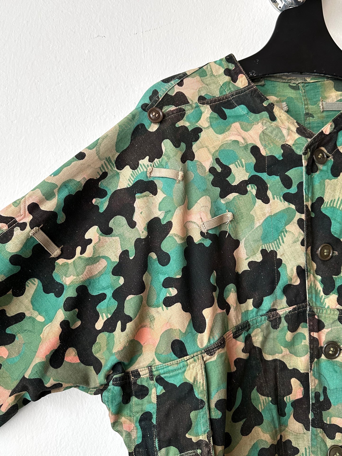 1950's Československá lidová armáda DUBÁKY チェコスロバキア 人民軍 Czechoslovakia army military ミリタリー 50's 50年代 チェコ軍 Dubaky Toto Antique shop プラハ  古着屋 古着 Praha Prague Vintage clothing store ユーロ古着 ヨーロッパ古着 ユーロミリタリー  ヨーロッパミリタリー  古着卸 フランス買い付け showroom ショールーム Rare レア 軍物 