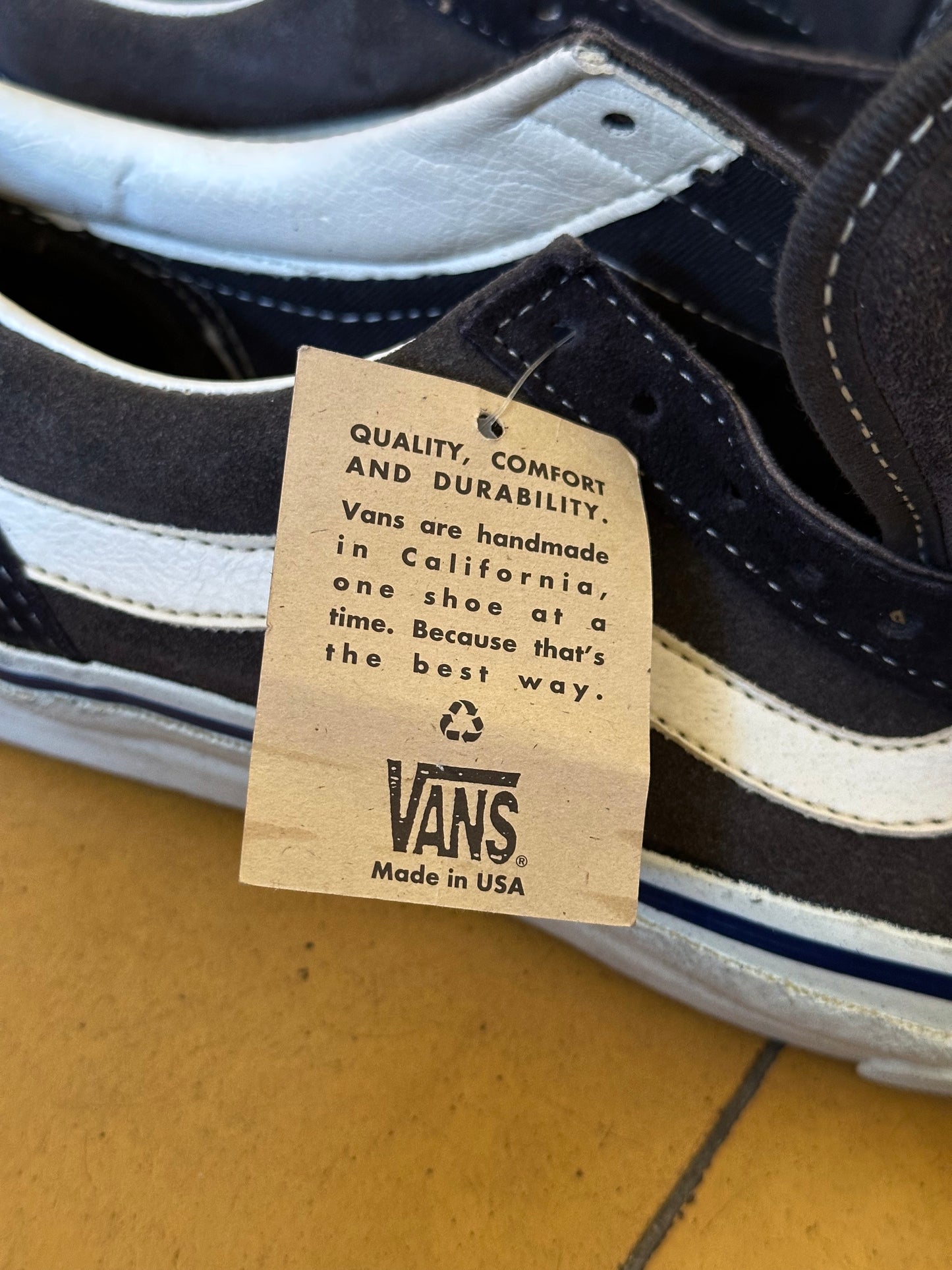VANS Old school 90's 90年代 バンズオールドスクール 箱付き Deadstock デッドストック 新品未使用 NOS Made in USA アメリカ製 oto Praha Vintage clothing shop Antique shop 古着屋 プラハ Showroom appointment Prague ユーロ古着 ヨーロッパ古着 古着卸 ヴィンテージ