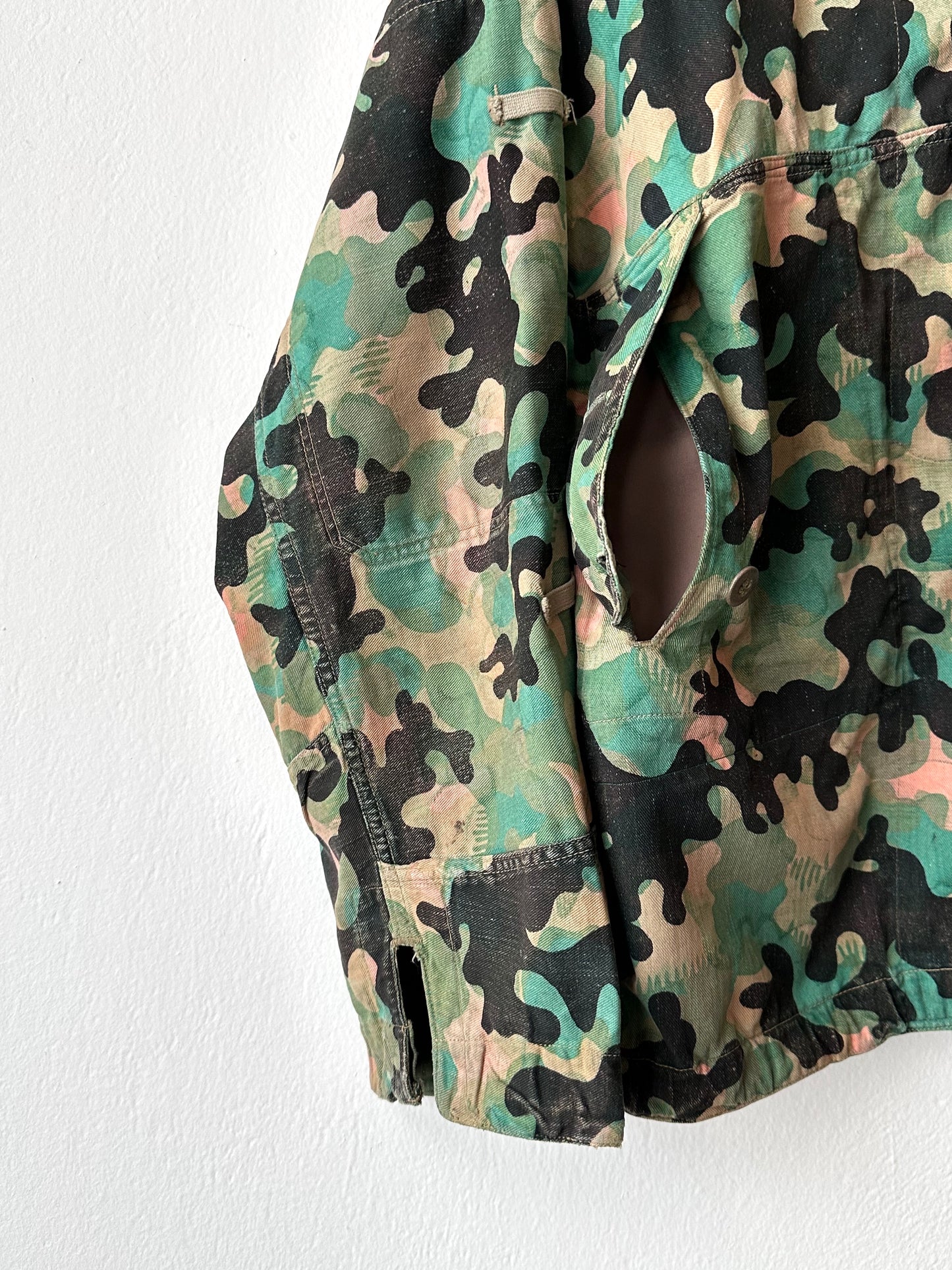 1950's Československá lidová armáda DUBÁKY チェコスロバキア 人民軍 Czechoslovakia army military ミリタリー 50's 50年代 チェコ軍 Dubaky Toto Antique shop プラハ  古着屋 古着 Praha Prague Vintage clothing store ユーロ古着 ヨーロッパ古着 ユーロミリタリー  ヨーロッパミリタリー  古着卸 フランス買い付け showroom ショールーム Rare レア 軍物 