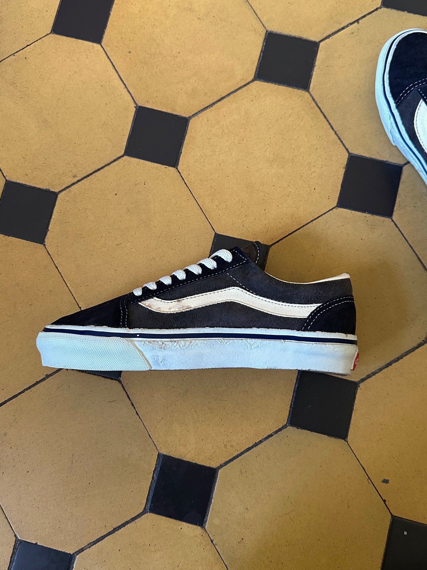 VANS Old school 90's 90年代 バンズオールドスクール 箱付き Deadstock デッドストック 新品未使用 NOS Made in USA アメリカ製 oto Praha Vintage clothing shop Antique shop 古着屋 プラハ Showroom appointment Prague ユーロ古着 ヨーロッパ古着 古着卸 ヴィンテージ