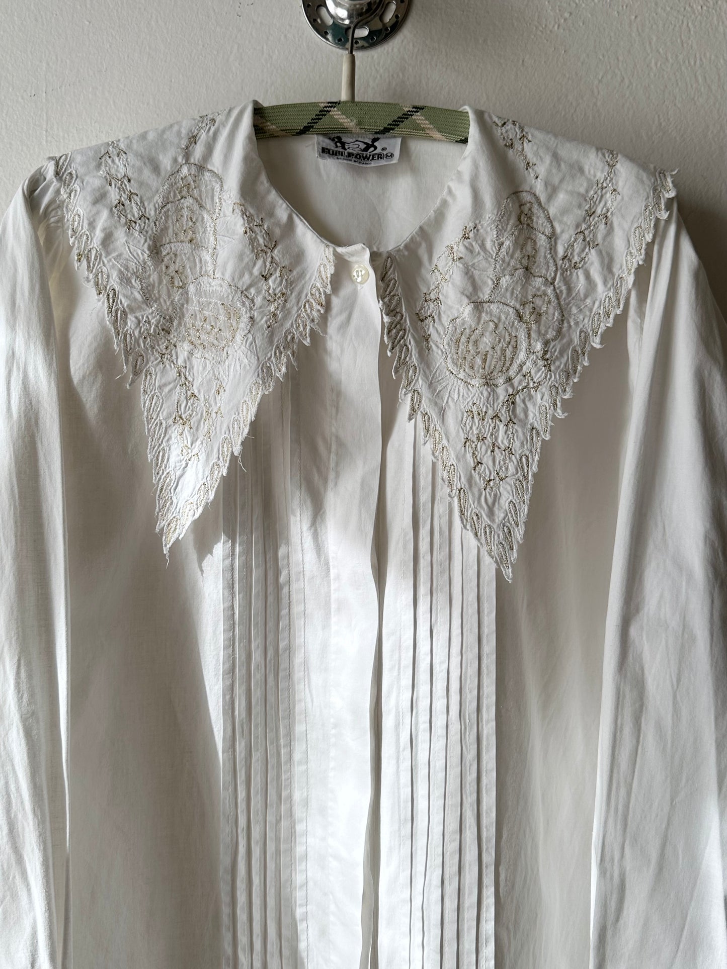 Embroidery big collar shirt