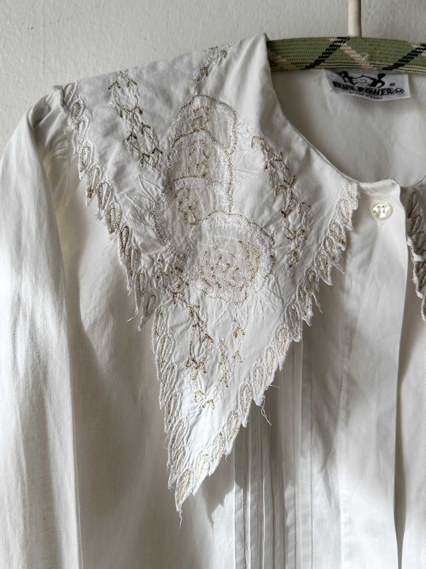 Embroidery big collar shirt