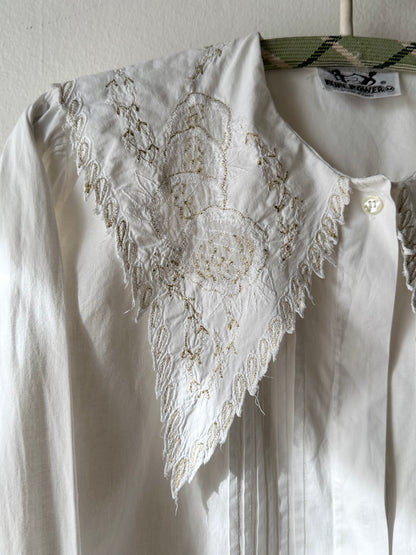 Embroidery big collar shirt