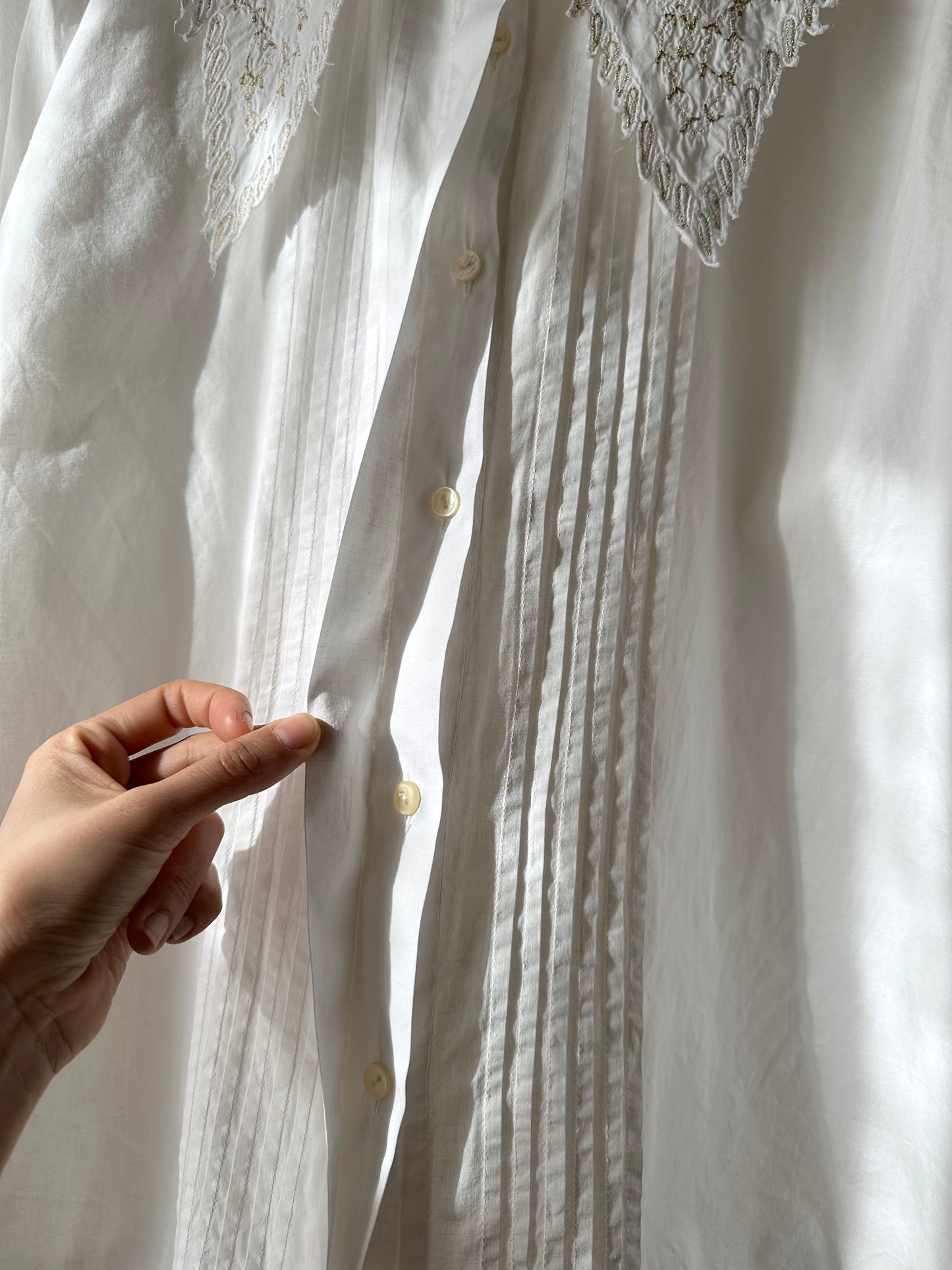 Embroidery big collar shirt