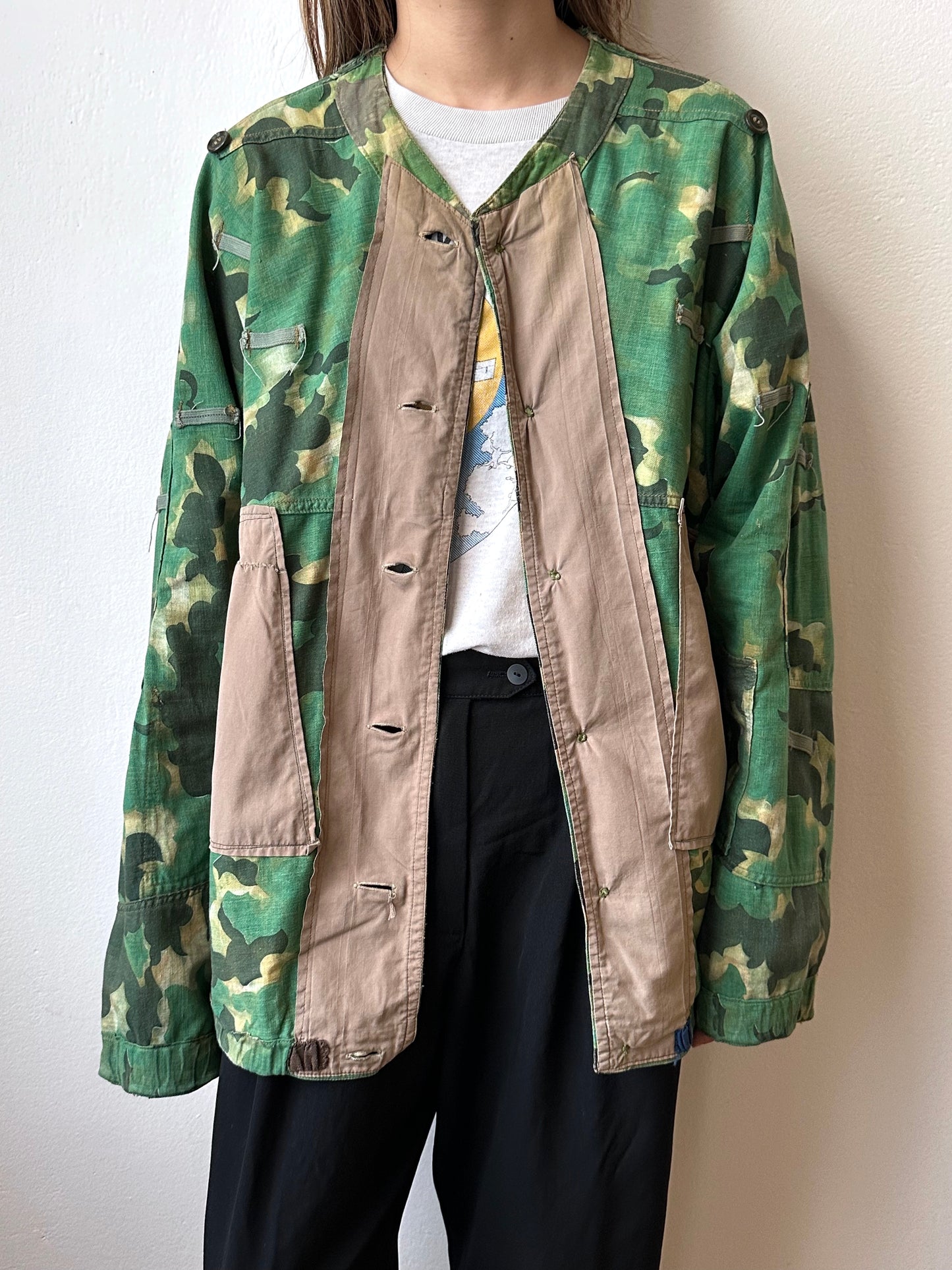 1950's Československá lidová armáda DUBÁKY チェコスロバキア 人民軍 Czechoslovakia army military ミリタリー 50's 50年代 チェコ軍 Dubaky Toto Antique shop プラハ  古着屋 古着 Praha Prague Vintage clothing store ユーロ古着 ヨーロッパ古着 ユーロミリタリー  ヨーロッパミリタリー  古着卸 フランス買い付け showroom ショールーム Rare レア 軍物 