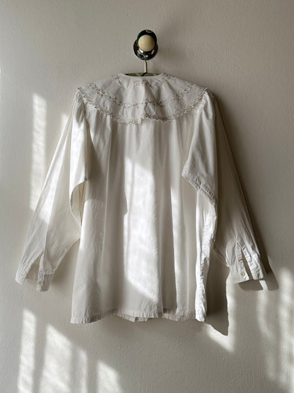 Embroidery big collar shirt