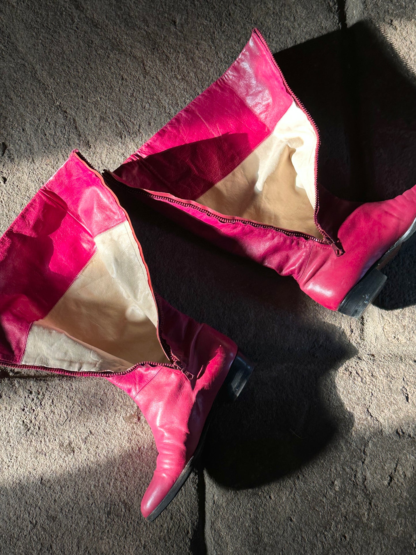 Italy magenta leather boots - 40