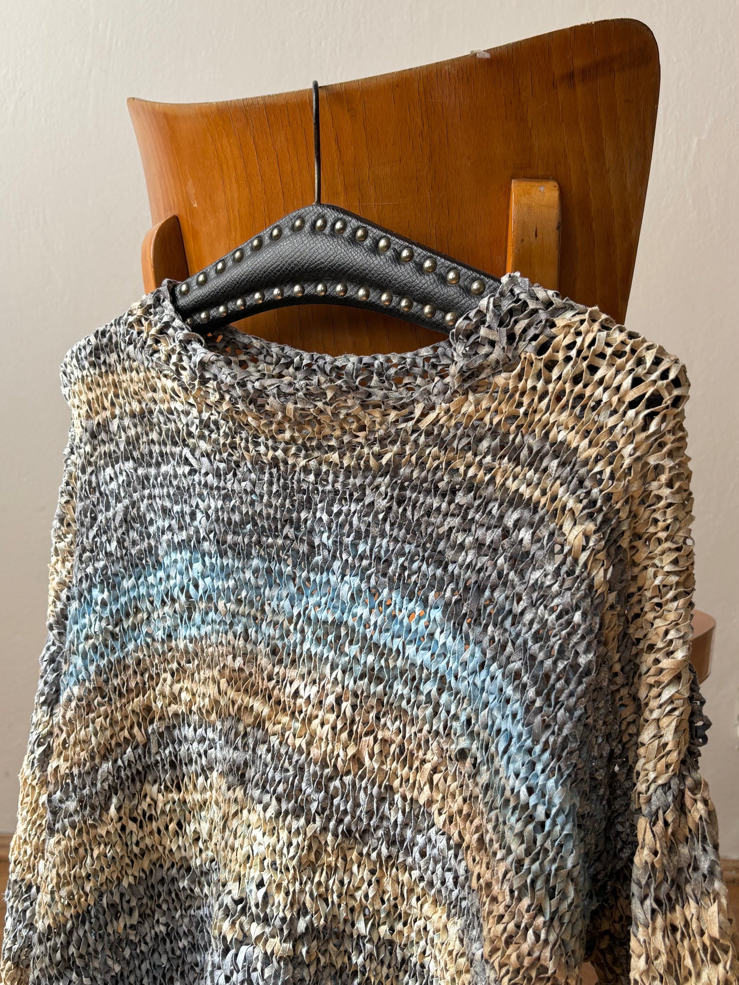 mesh weaving gradation