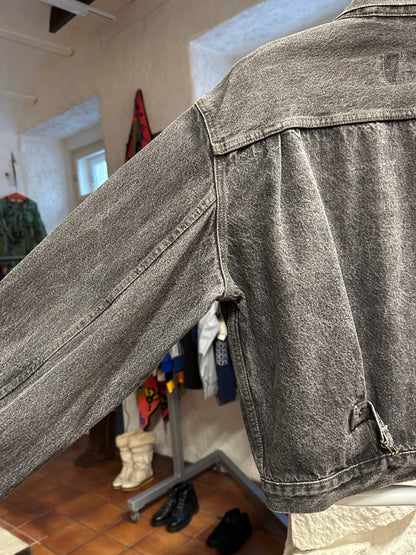 Levi's 70501 01 Type 1st Europe ヨーロッパ企画 リーバイス  1980's 88's 80年代 Black denim ファースト Gジャン Vintage ヴィンテージ Toto Praha Prague Vintage store 古着屋 古着 Vintage clothing ユーロ古着 ヨーロッパ古着 レア ブラックデニム 