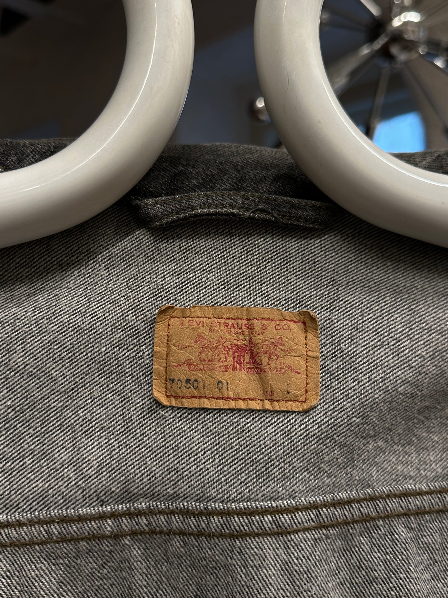 Levi's 70501 01 Type 1st Europe ヨーロッパ企画 リーバイス  1980's 88's 80年代 Black denim ファースト Gジャン Vintage ヴィンテージ Toto Praha Prague Vintage store 古着屋 古着 Vintage clothing ユーロ古着 ヨーロッパ古着 レア ブラックデニム 