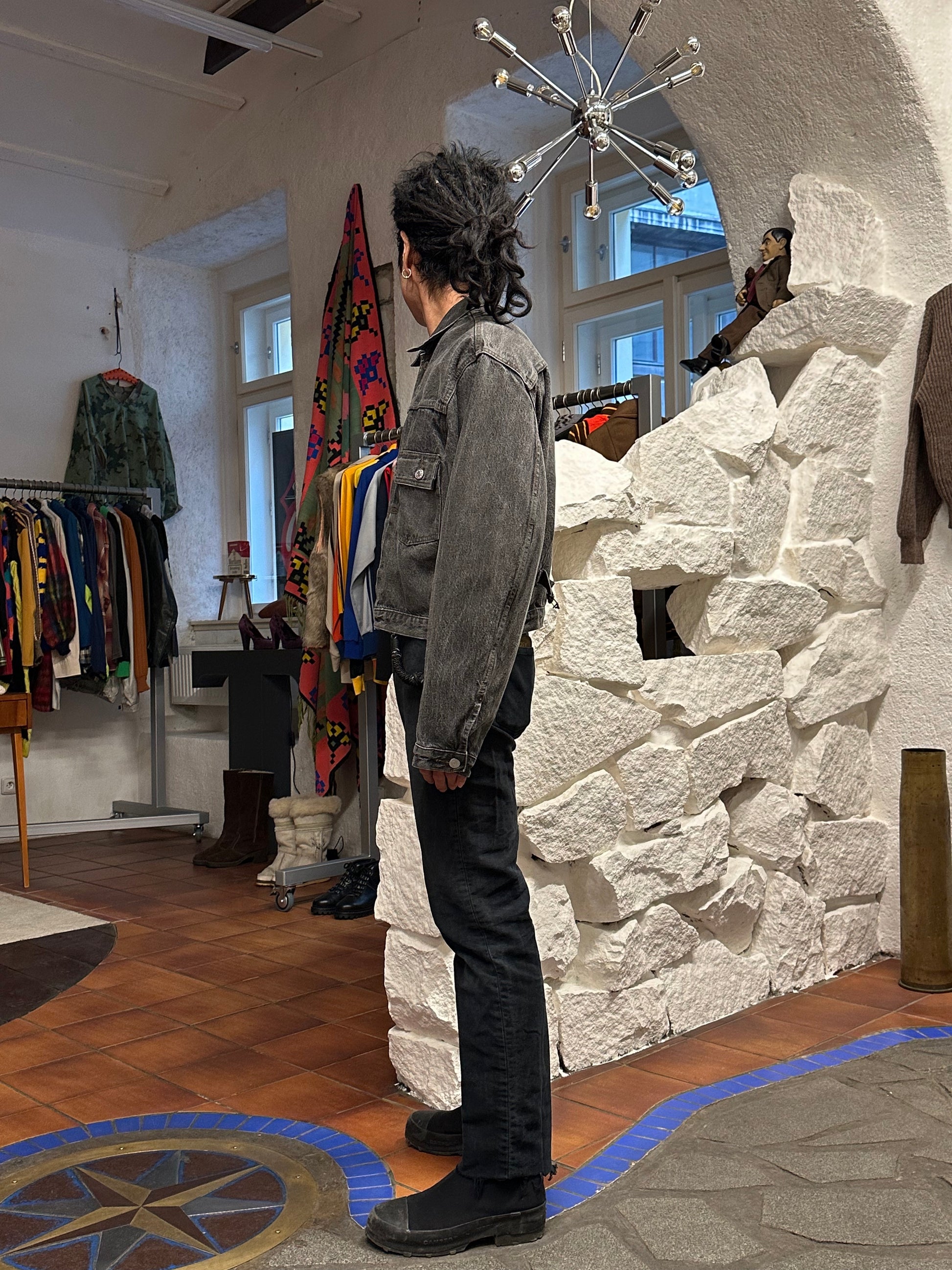 Levi's 70501 01 Type 1st Europe ヨーロッパ企画 リーバイス  1980's 88's 80年代 Black denim ファースト Gジャン Vintage ヴィンテージ Toto Praha Prague Vintage store 古着屋 古着 Vintage clothing ユーロ古着 ヨーロッパ古着 レア ブラックデニム 