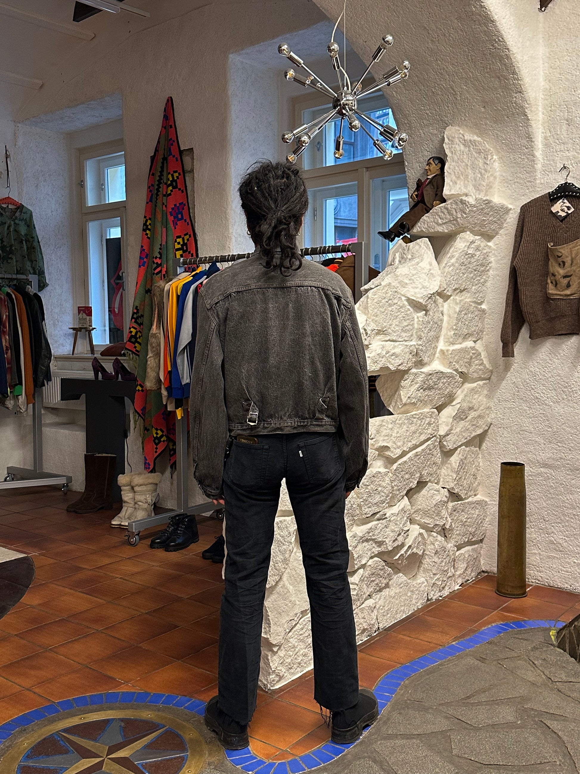 Levi's 70501 01 Type 1st Europe ヨーロッパ企画 リーバイス  1980's 88's 80年代 Black denim ファースト Gジャン Vintage ヴィンテージ Toto Praha Prague Vintage store 古着屋 古着 Vintage clothing ユーロ古着 ヨーロッパ古着 レア ブラックデニム 