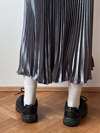 metalic pleated skirt