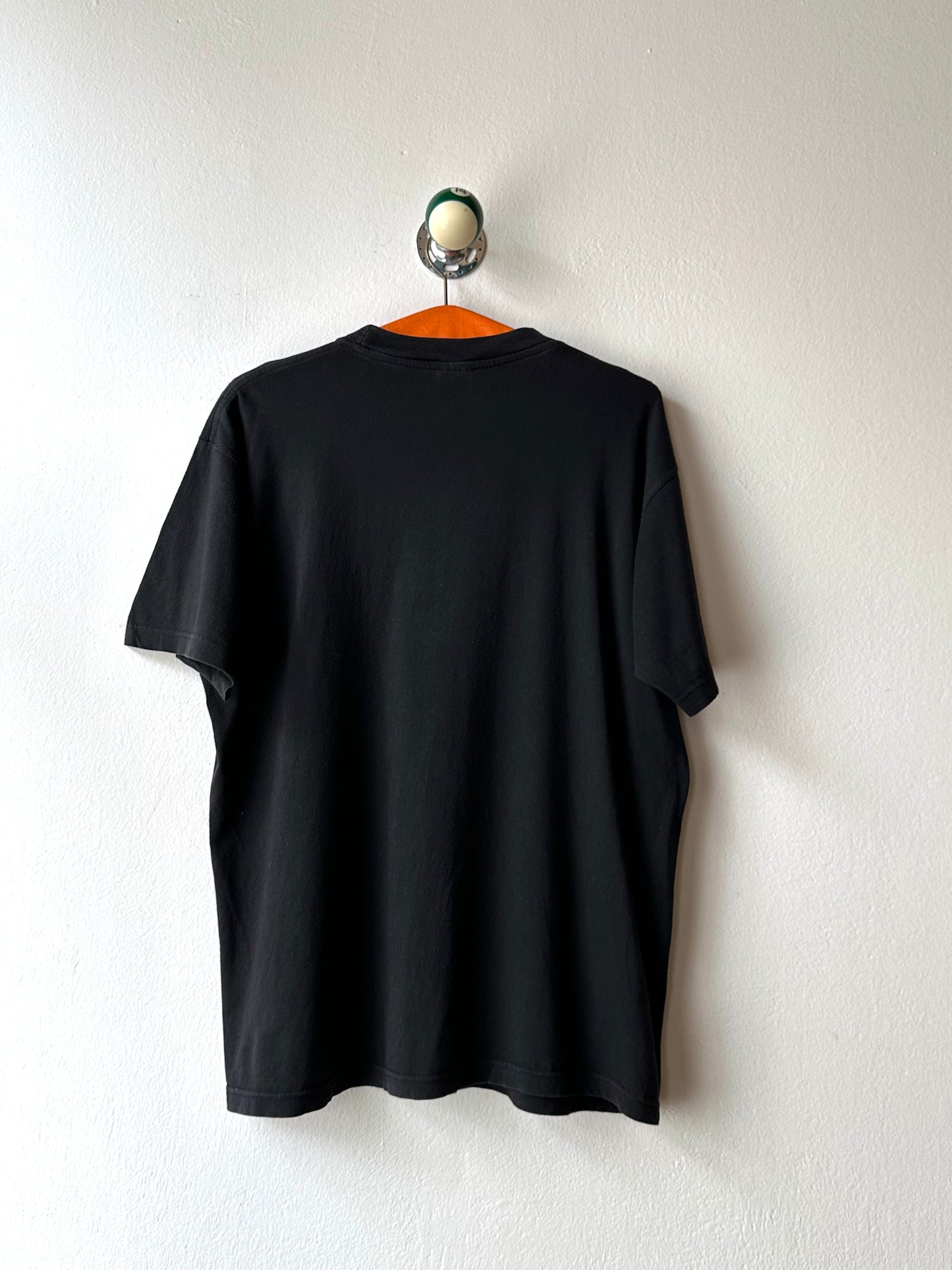 LIMP BIZKIT bulldog リンプビズキット T-shirt Band Tee Tシャツ バンド 90's 90年代 2002 2002年 Black 黒 Toto Praha Vintage clothing shop Antique shop 古着屋 プラハ Showroom appointment Prague ユーロ古着 ヨーロッパ古着 古着卸 ヴィンテージ