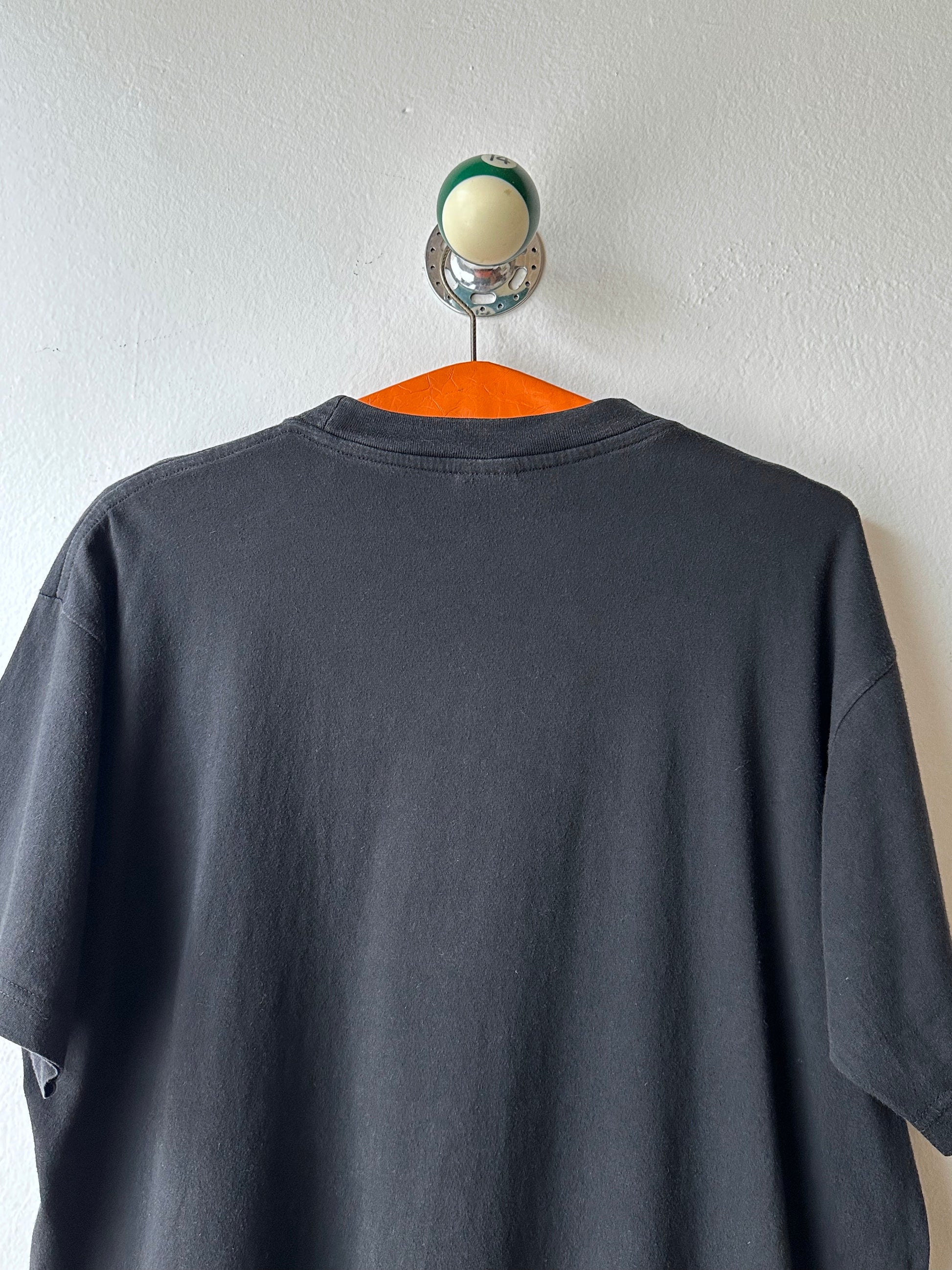 LIMP BIZKIT bulldog リンプビズキット T-shirt Band Tee Tシャツ バンド 90's 90年代 2002 2002年 Black 黒 Toto Praha Vintage clothing shop Antique shop 古着屋 プラハ Showroom appointment Prague ユーロ古着 ヨーロッパ古着 古着卸 ヴィンテージ