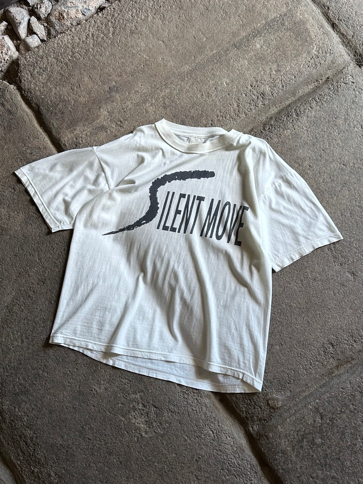SILENT MOVE - L