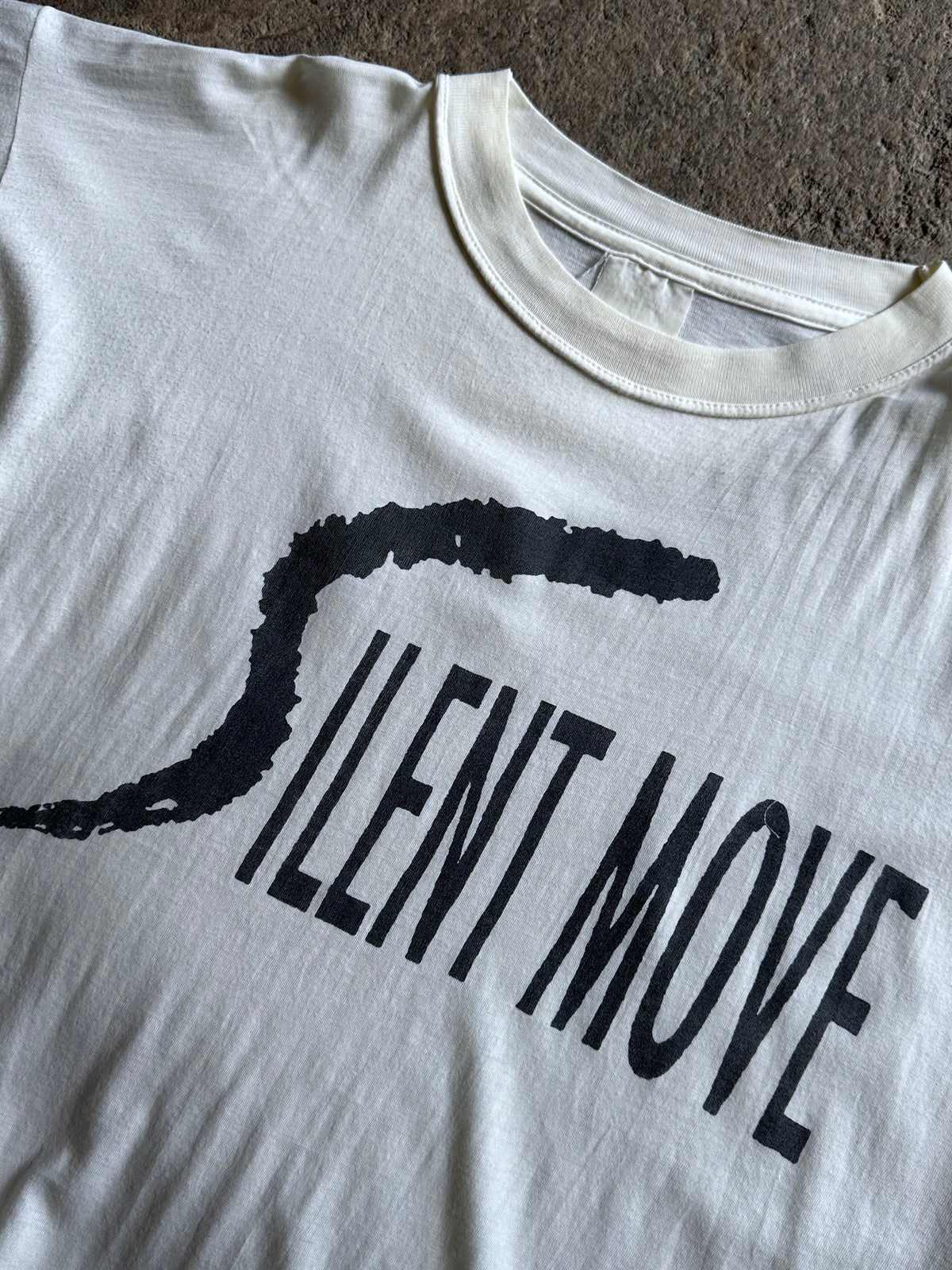 SILENT MOVE - L