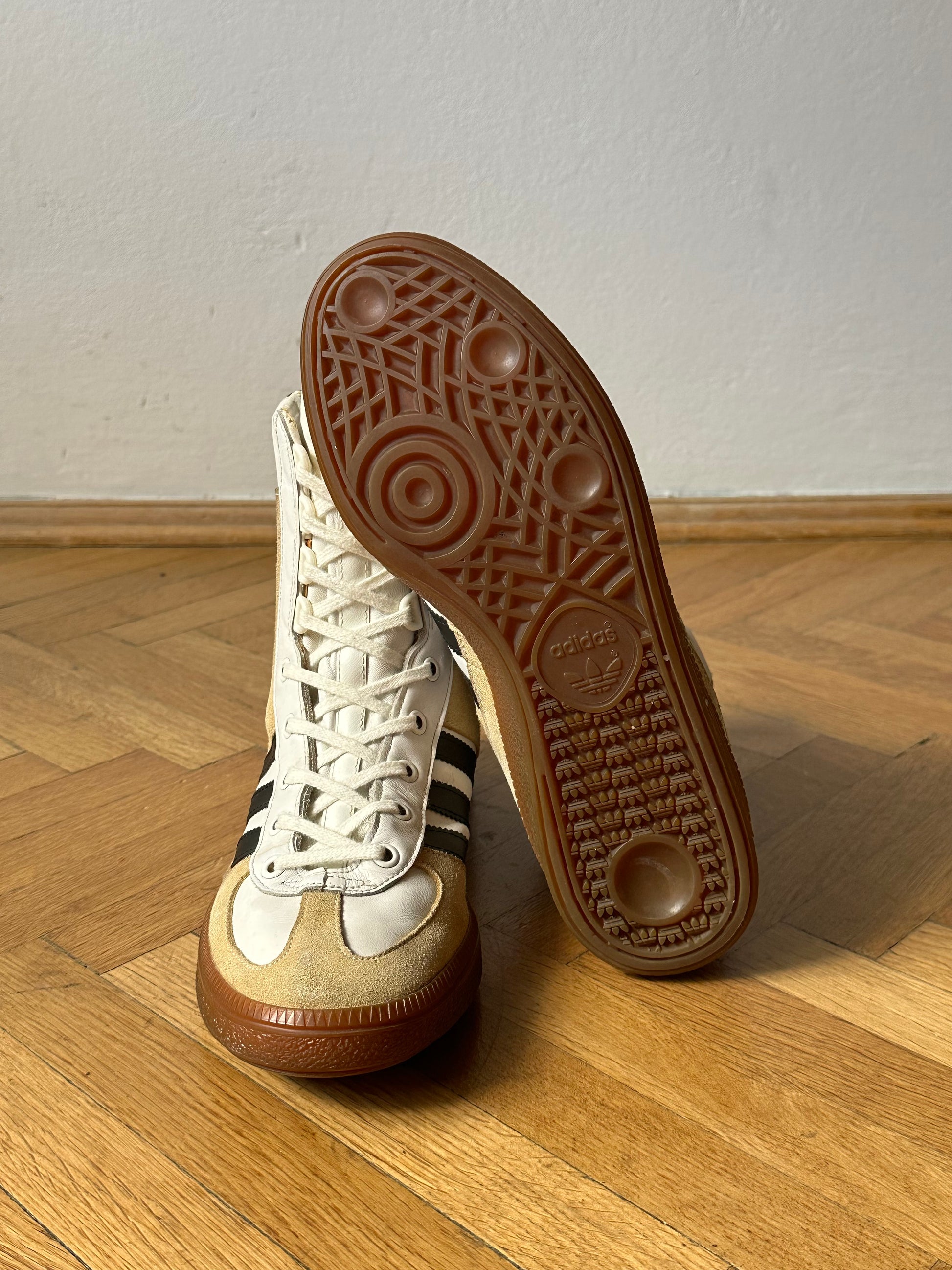 1980s 1990s Adidas Adimed Stabil アディダス リハビリ用 80年代 90年代 Toto Praha Vintage clothing shop Antique shop 古着屋 プラハ Showroom appointment Prague ユーロ古着 ヨーロッパ古着 古着卸 ヴィンテージ