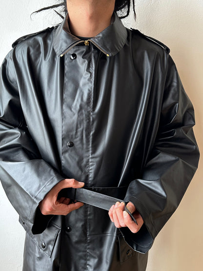 1982 French Military black rubber coat 80年代 フランス軍 レインコート ラバー 黒 Army Toto Praha Vintage clothing shop Antique shop 古着屋 プラハ Showroom appointment Prague ユーロ古着 ヨーロッパ古着 古着卸 ヴィンテージ