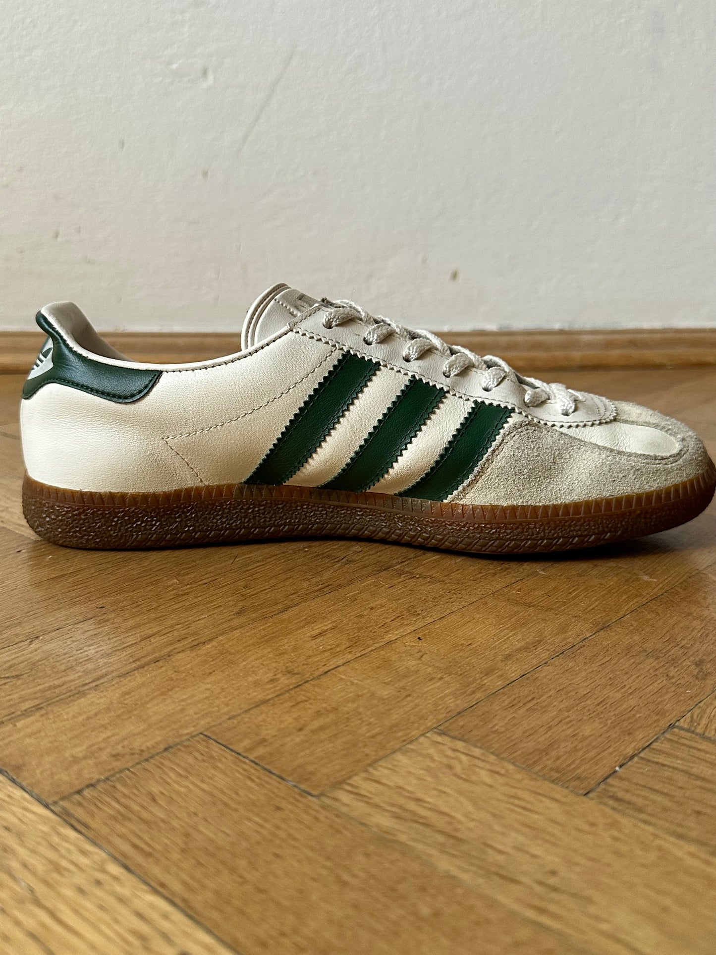 1980s Adidas Universal アディダス ユニバーサル Made in West-Germany 西ドイツ製 80s 80年代 Toto Praha Vintage clothing shop Antique shop 古着屋 プラハ Showroom appointment Prague ユーロ古着 ヨーロッパ古着 古着卸 ヴィンテージ
