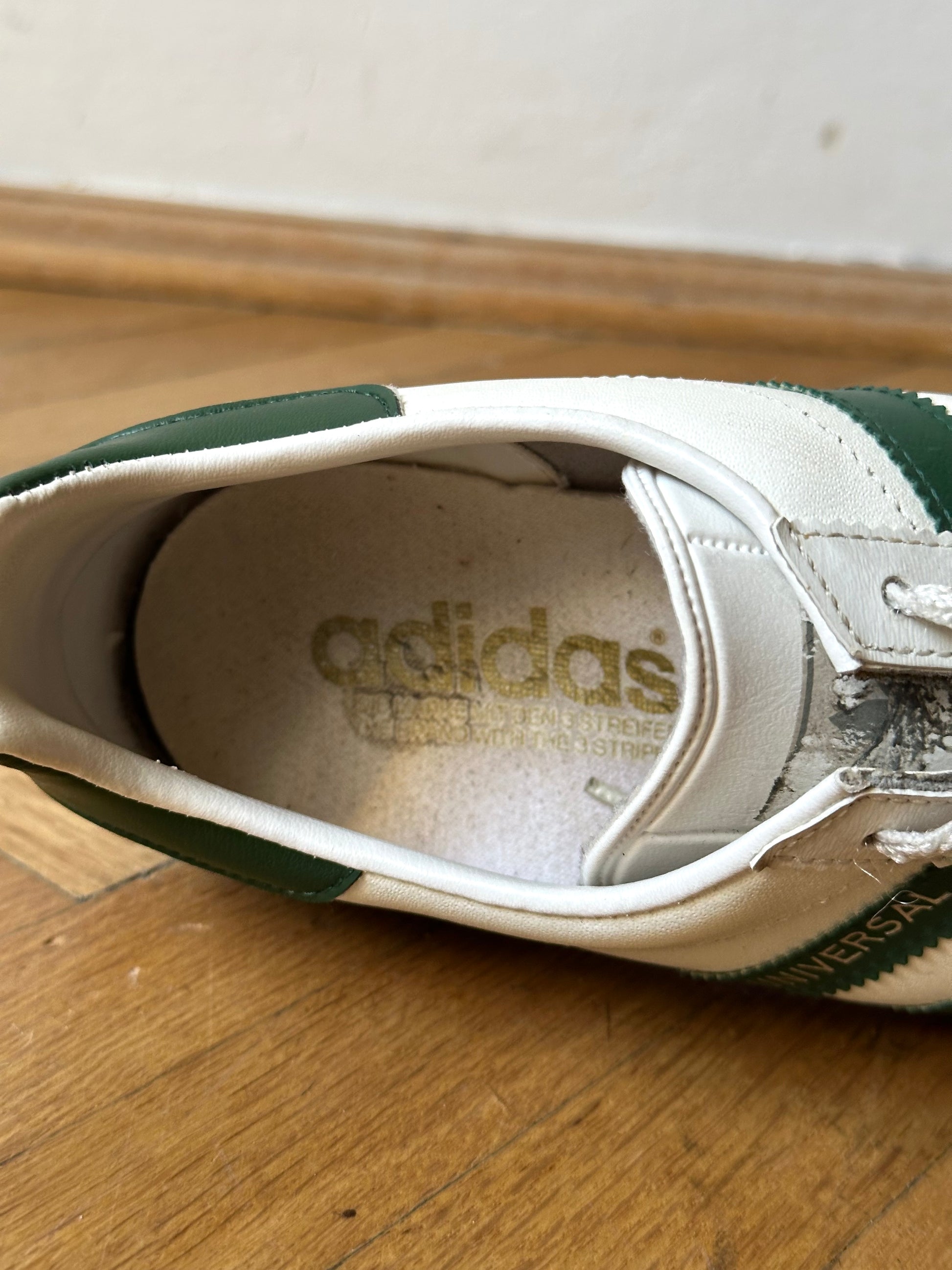 1980s Adidas Universal アディダス ユニバーサル Made in West-Germany 西ドイツ製 80s 80年代 Toto Praha Vintage clothing shop Antique shop 古着屋 プラハ Showroom appointment Prague ユーロ古着 ヨーロッパ古着 古着卸 ヴィンテージ