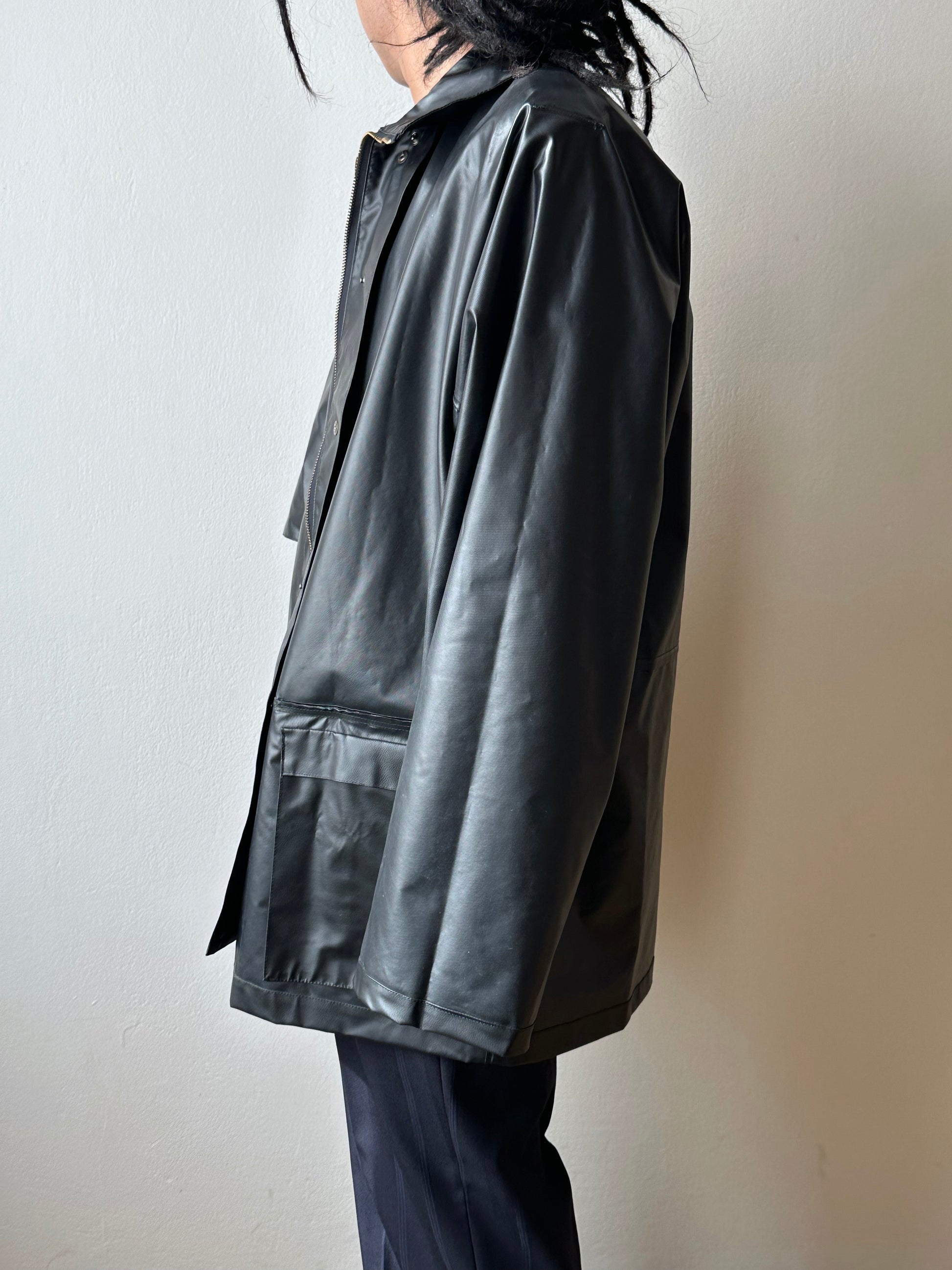 1982 French Military black rubber coat 80年代 フランス軍 レインコート ラバー 黒 Army Toto Praha Vintage clothing shop Antique shop 古着屋 プラハ Showroom appointment Prague ユーロ古着 ヨーロッパ古着 古着卸 ヴィンテージ