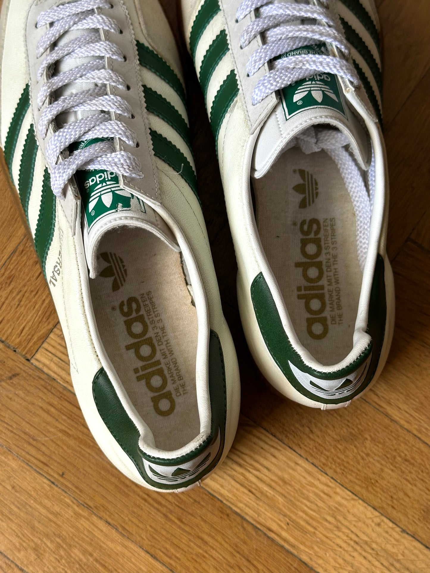 1980s Adidas Universal アディダス ユニバーサル Made in West-Germany 西ドイツ製 80s 80年代 Toto Praha Vintage clothing shop Antique shop 古着屋 プラハ Showroom appointment Prague ユーロ古着 ヨーロッパ古着 古着卸 ヴィンテージ