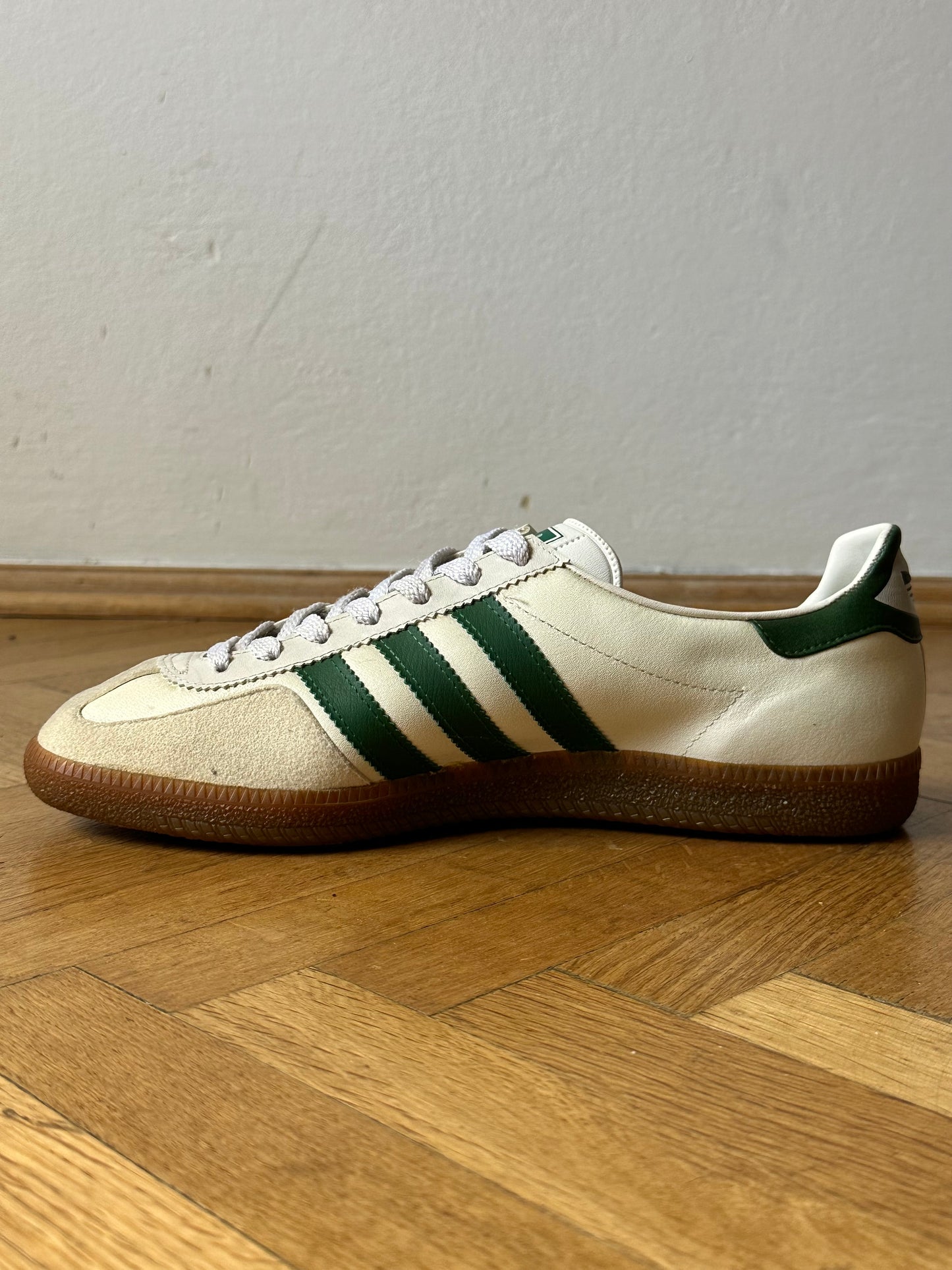 1980s Adidas Universal アディダス ユニバーサル Made in West-Germany 西ドイツ製 80s 80年代 Toto Praha Vintage clothing shop Antique shop 古着屋 プラハ Showroom appointment Prague ユーロ古着 ヨーロッパ古着 古着卸 ヴィンテージ