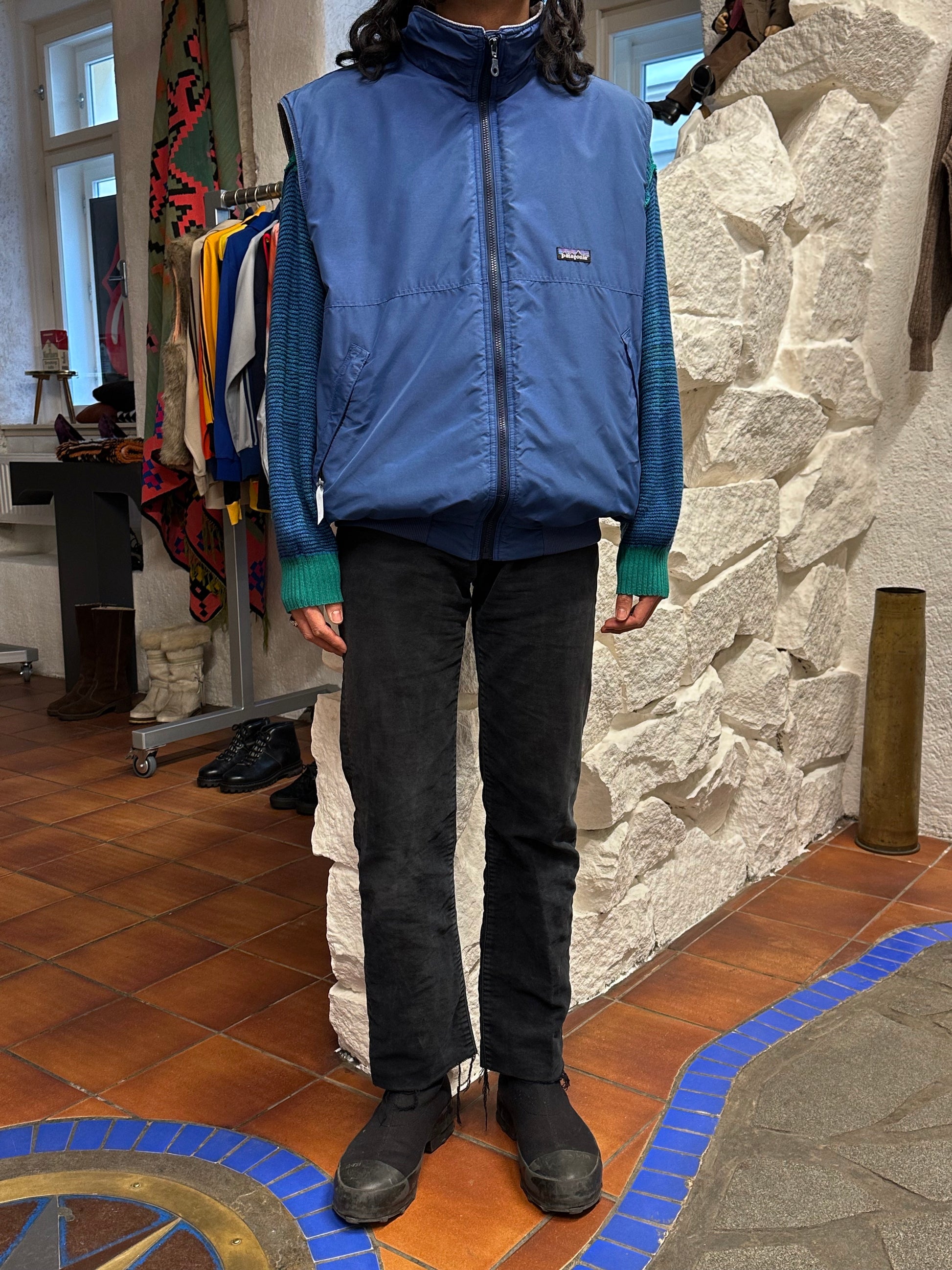 90's 90年代 Patagonia パタゴニア Toto Praha Prague プラハ 古着屋 古着 Vintage store Vintage clothing Made in USA Vest ベスト Fleece フリース アメリカ古着 ユーロ古着 ヨーロッパ古着 Blue 青 アウトドア Outdoor ヴィンテージ