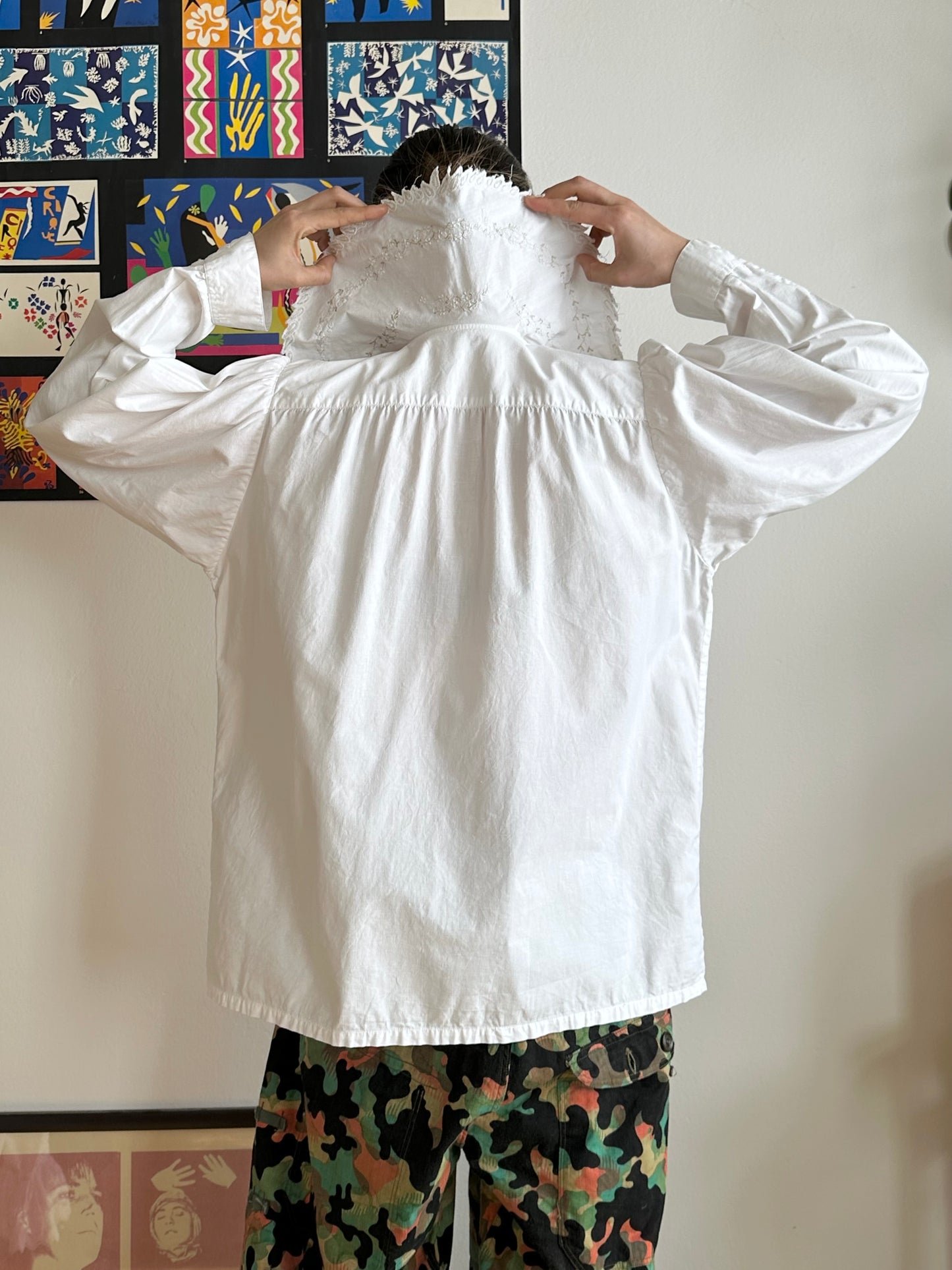 Embroidery big collar shirt