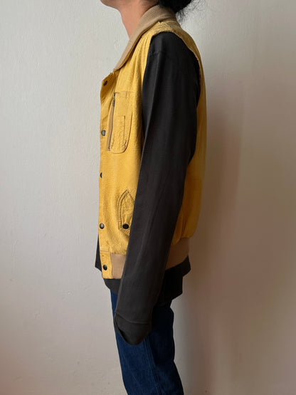 CHEVIGNON Leather Vest シェビニオン 黄色 レザー ベスト Toto Praha Vintage clothing shop Antique shop 古着屋 プラハ Showroom appointment Prague ユーロ古着 ヨーロッパ古着 古着卸 ヴィンテージ