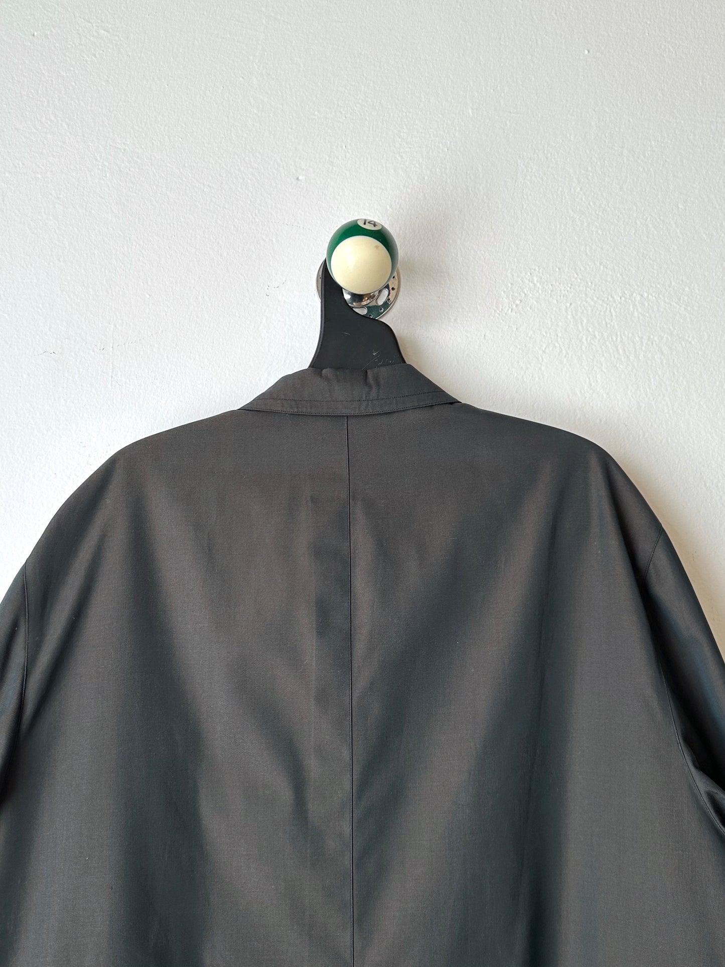 1980s Italian Iridescent waterproof coat 80年代 イタリア古着 イタリア製 玉虫 コート Toto Praha Vintage clothing shop Antique shop 古着屋 プラハ Showroom appointment Prague ユーロ古着 ヨーロッパ古着 古着卸 ヴィンテージ