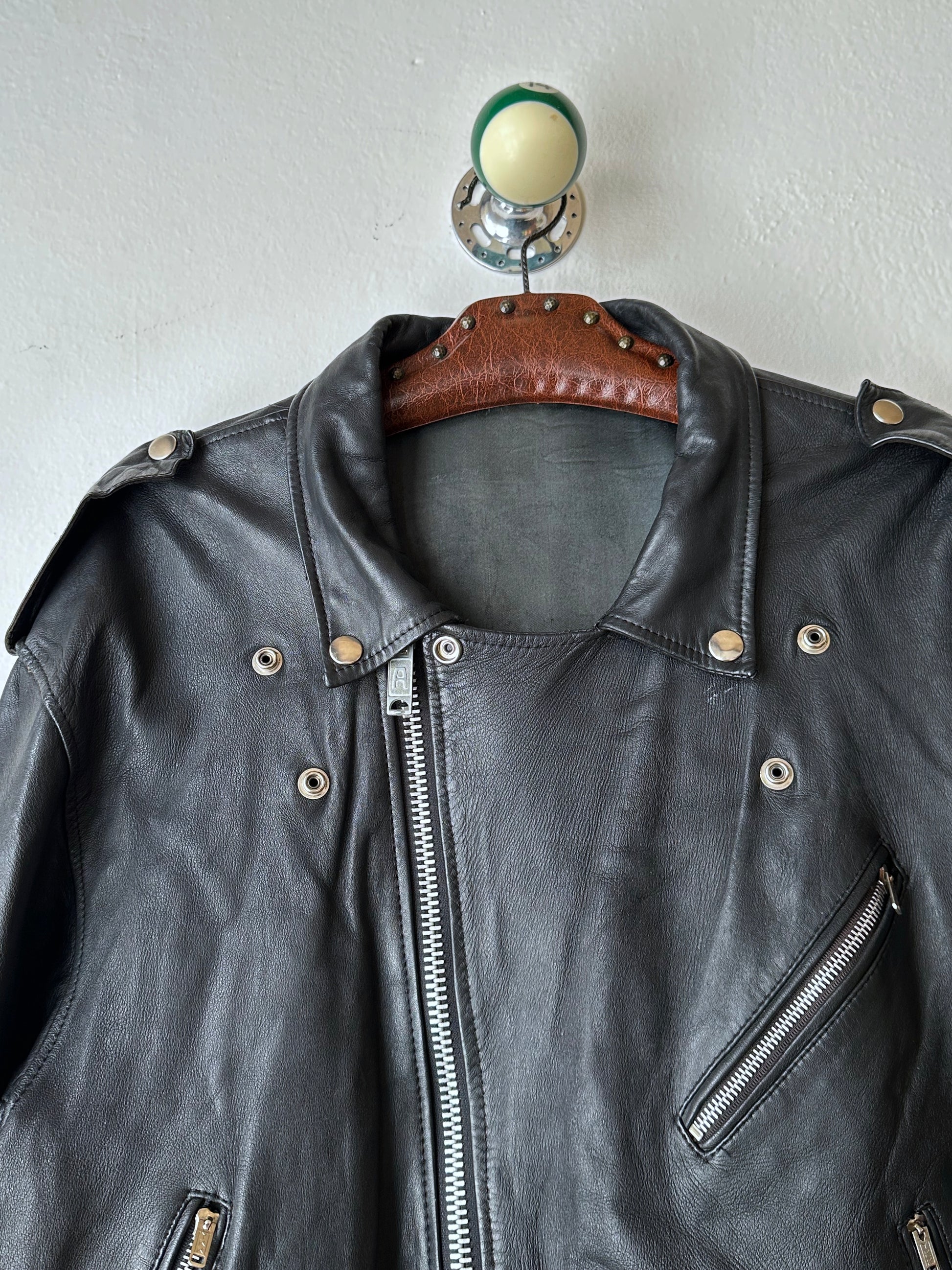 Leather Riders jacket 1980's 80s 80年代 ライダース ジャケット Black  黒  革ジャン PUNK パンク ハードコア Toto Praha Vintage clothing shop Antique shop 古着屋 プラハ Showroom appointment Prague ユーロ古着 ヨーロッパ古着 古着卸 ヴィンテージ