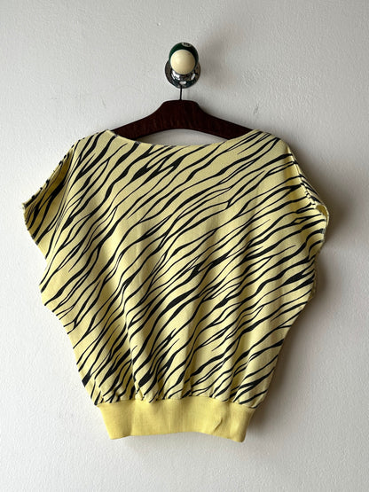 80s Swearshirt スウェットシャツ Sweat shirt 80年代 虎柄 虎 Tiger Toto Praha Vintage clothing shop Antique shop 古着屋 プラハ Showroom appointment Prague ユーロ古着 ヨーロッパ古着 古着卸 ヴィンテージ