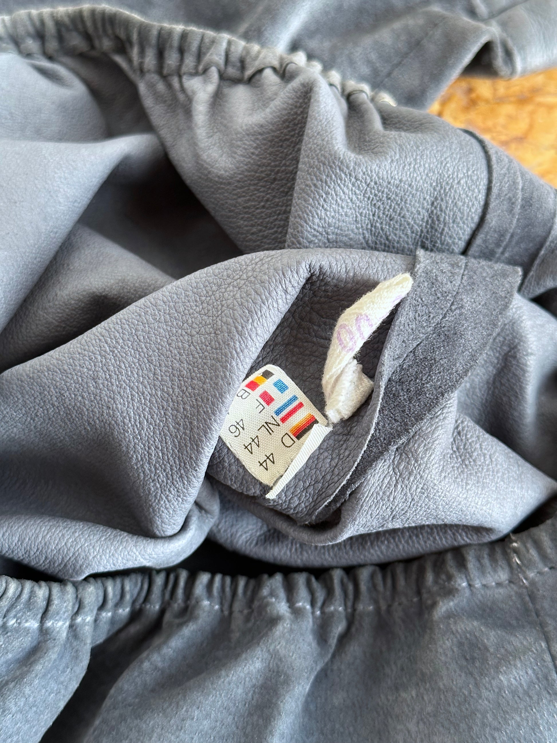 80's 90's Leather smock pullover vintage レザー スモック ヴィンテージ  プラハ  古着屋 Praha Prague vintage store ユーロ古着 ヨーロッパ古着