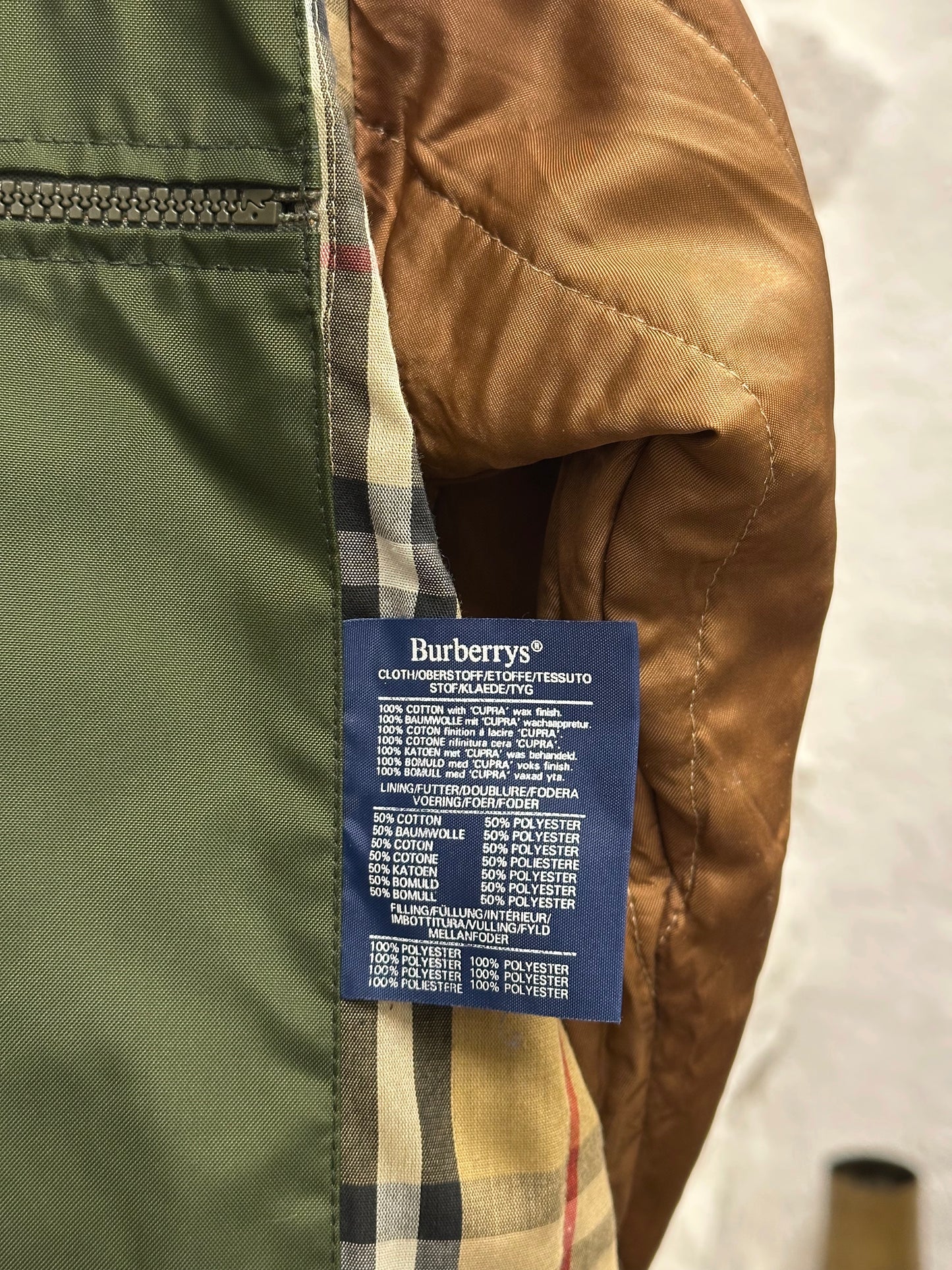 Burberrys Waxed Cotton Jacket 80's 90's 80年代 90年代 バーバリー Made in England イギリス製 Toto プラハ 古着屋 古着 Praha Prague Vintage store Vintage clothing イギリス古着 オイルドジャケット Rare レア 古着卸 フランス買い付け イギリス買い付け ユーロ古着 ヨーロッパ古着