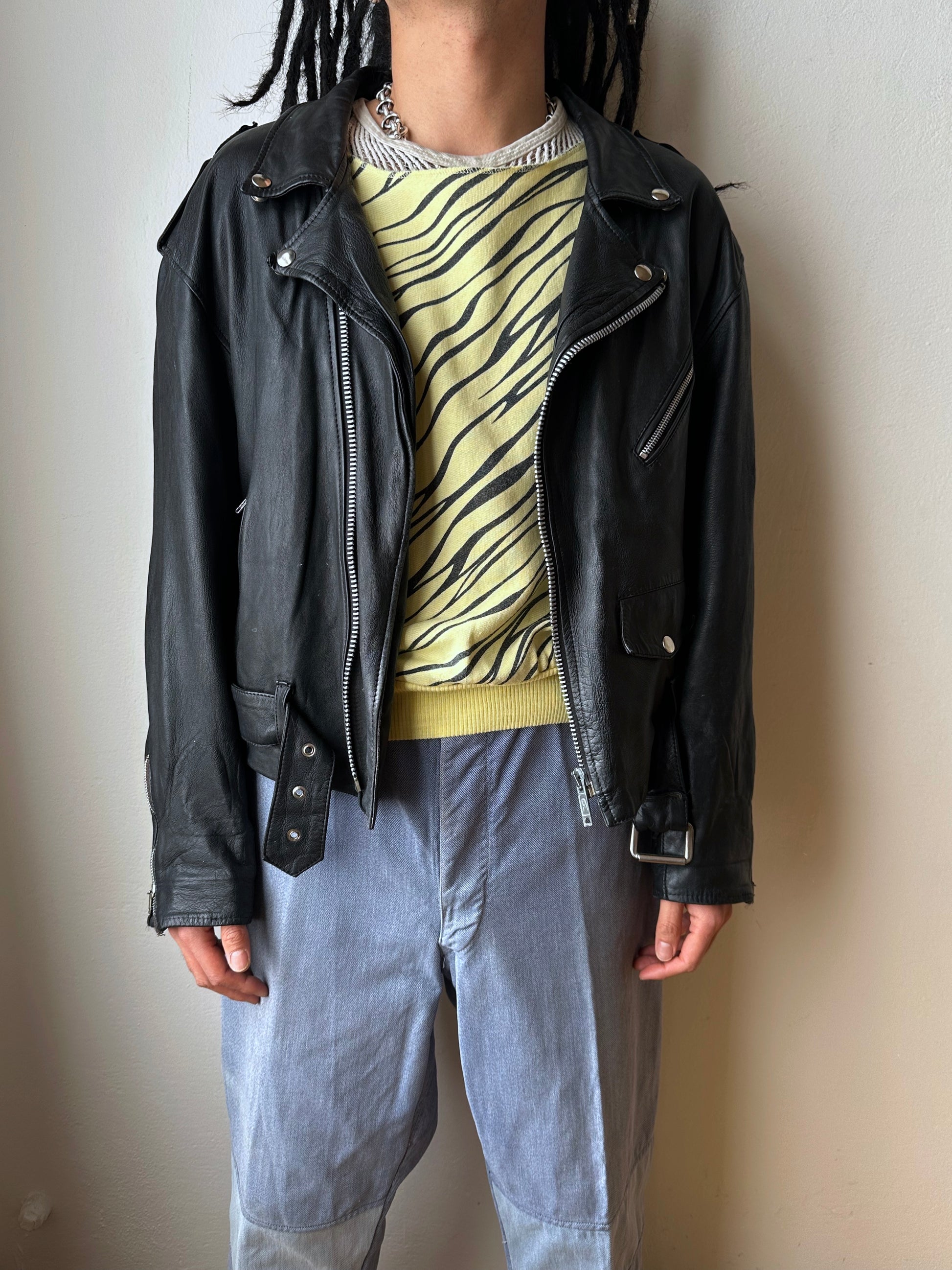 80s Swearshirt スウェットシャツ Sweat shirt 80年代 虎柄 虎 Tiger Toto Praha Vintage clothing shop Antique shop 古着屋 プラハ Showroom appointment Prague ユーロ古着 ヨーロッパ古着 古着卸 ヴィンテージ