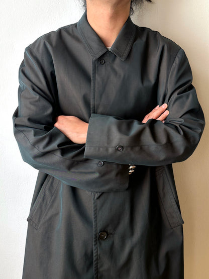 1980s Italian Iridescent waterproof coat 80年代 イタリア古着 イタリア製 玉虫 コート Toto Praha Vintage clothing shop Antique shop 古着屋 プラハ Showroom appointment Prague ユーロ古着 ヨーロッパ古着 古着卸 ヴィンテージ