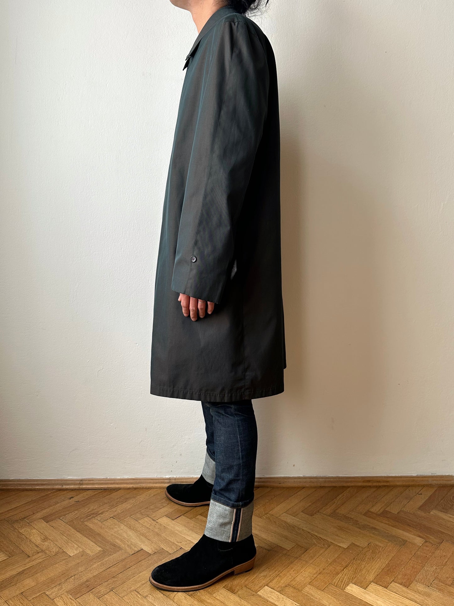 1980s Italian Iridescent waterproof coat 80年代 イタリア古着 イタリア製 玉虫 コート Toto Praha Vintage clothing shop Antique shop 古着屋 プラハ Showroom appointment Prague ユーロ古着 ヨーロッパ古着 古着卸 ヴィンテージ