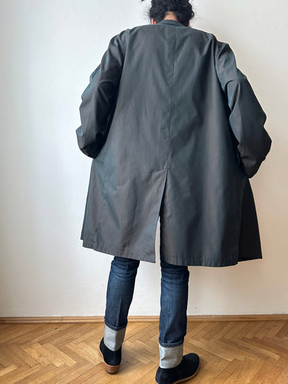 1980s Italian Iridescent waterproof coat 80年代 イタリア古着 イタリア製 玉虫 コート Toto Praha Vintage clothing shop Antique shop 古着屋 プラハ Showroom appointment Prague ユーロ古着 ヨーロッパ古着 古着卸 ヴィンテージ
