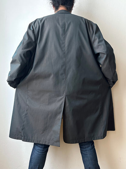 1980s Italian Iridescent waterproof coat 80年代 イタリア古着 イタリア製 玉虫 コート Toto Praha Vintage clothing shop Antique shop 古着屋 プラハ Showroom appointment Prague ユーロ古着 ヨーロッパ古着 古着卸 ヴィンテージ