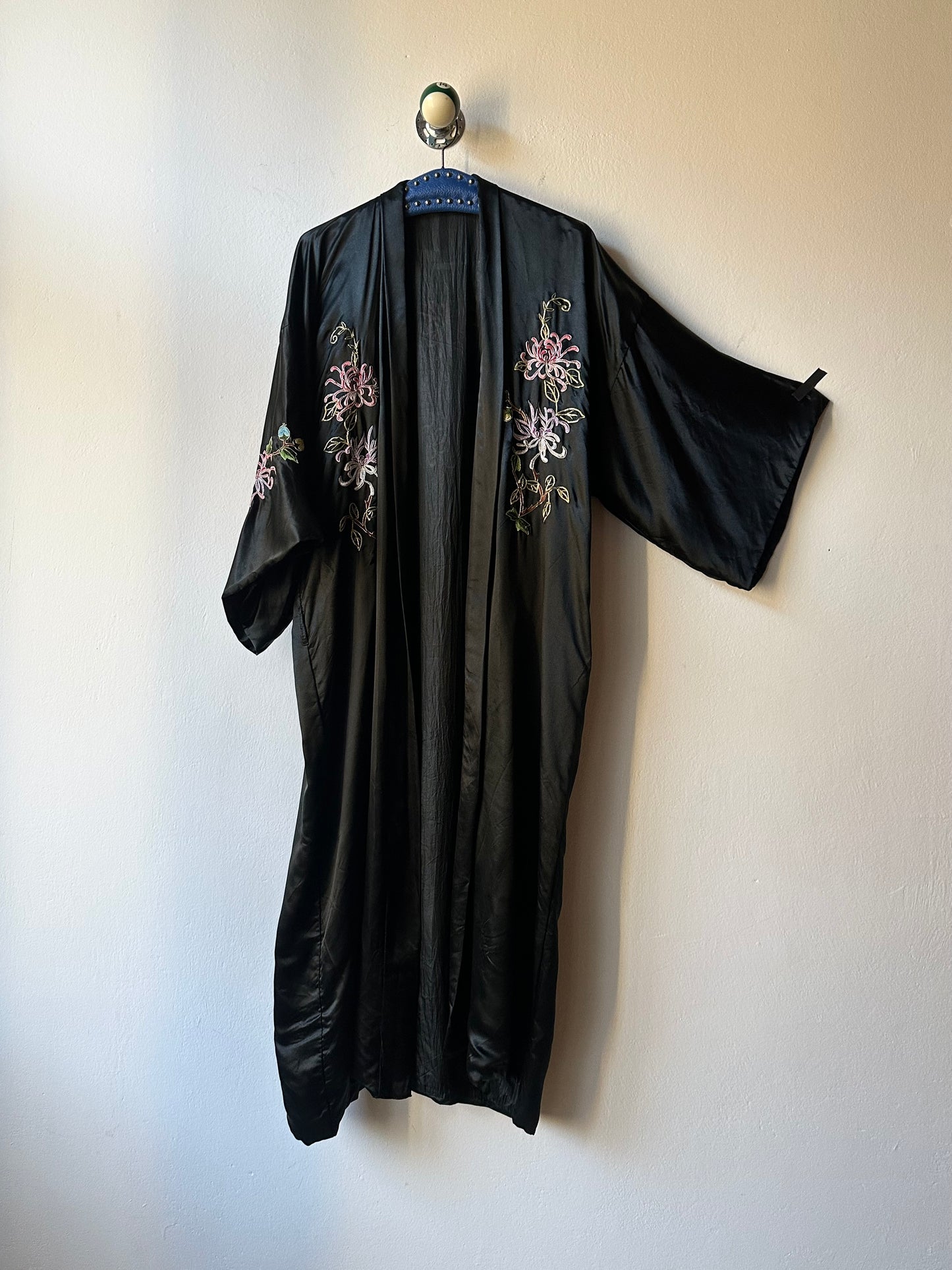 -1970s silk china gown with flower embroidery