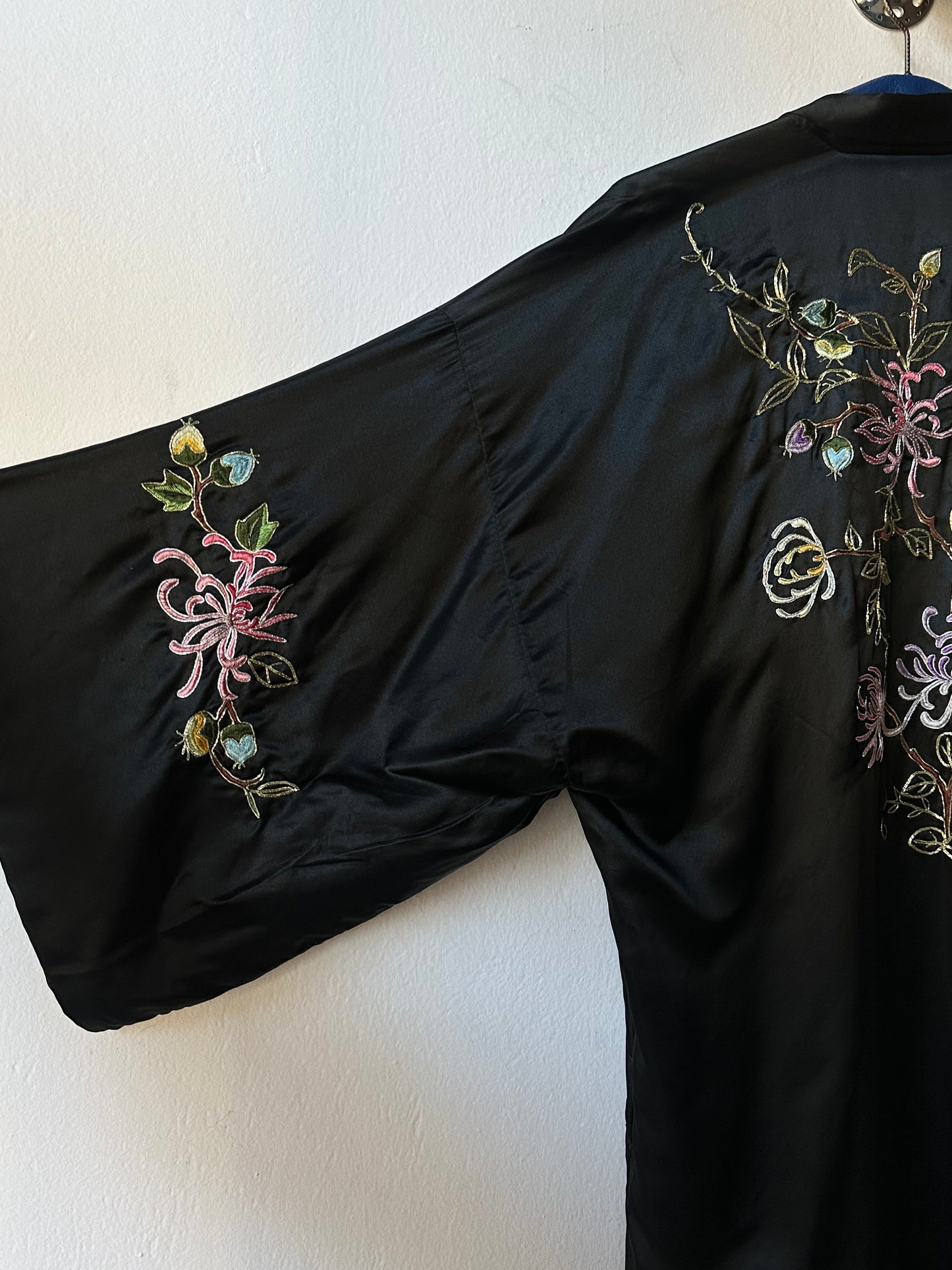 -1970s silk china gown with flower embroidery