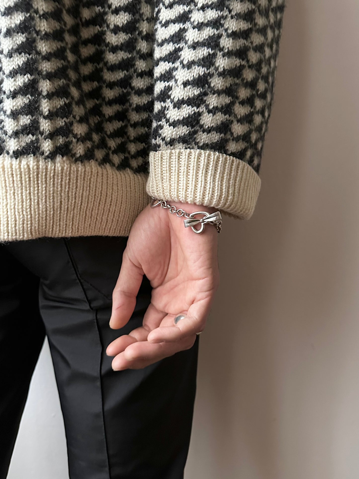 Vintage 925 heart link bracelet with ribbon clasp