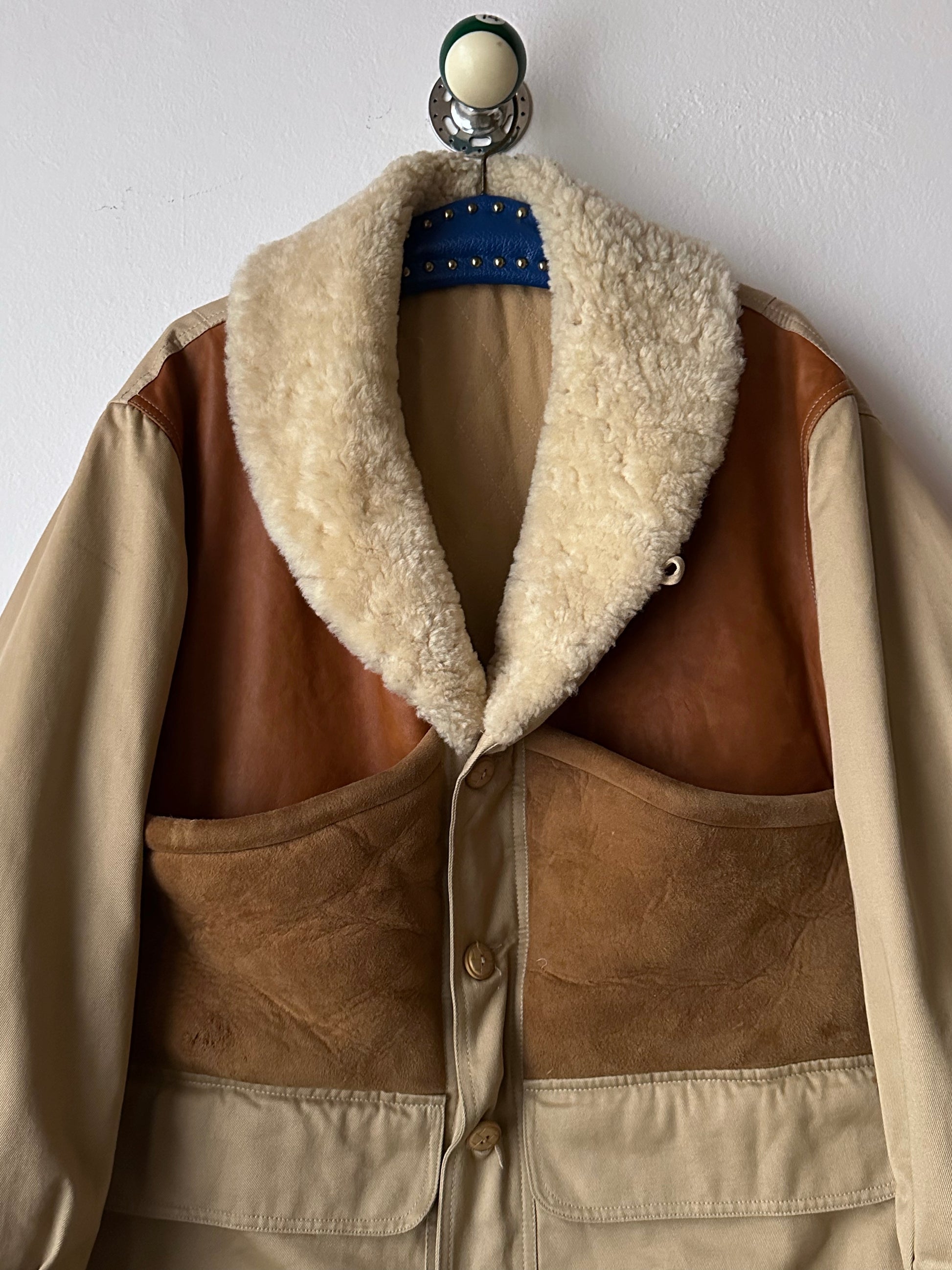 1980's Mouton Jacket France French 80年代  Vintage Toto Praha Vintage clothing store Antique shop 80年代 フランス古着 ユーロ古着 プラハ 古着屋 古着 古着卸 フランス買い付け ムートン ショールカラー Chevignon