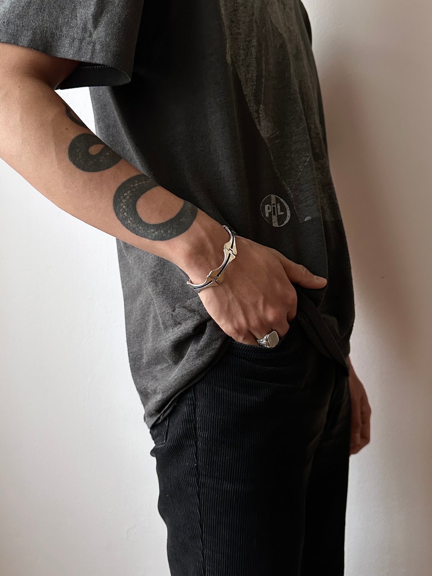 vintage blue lined silver bracelet