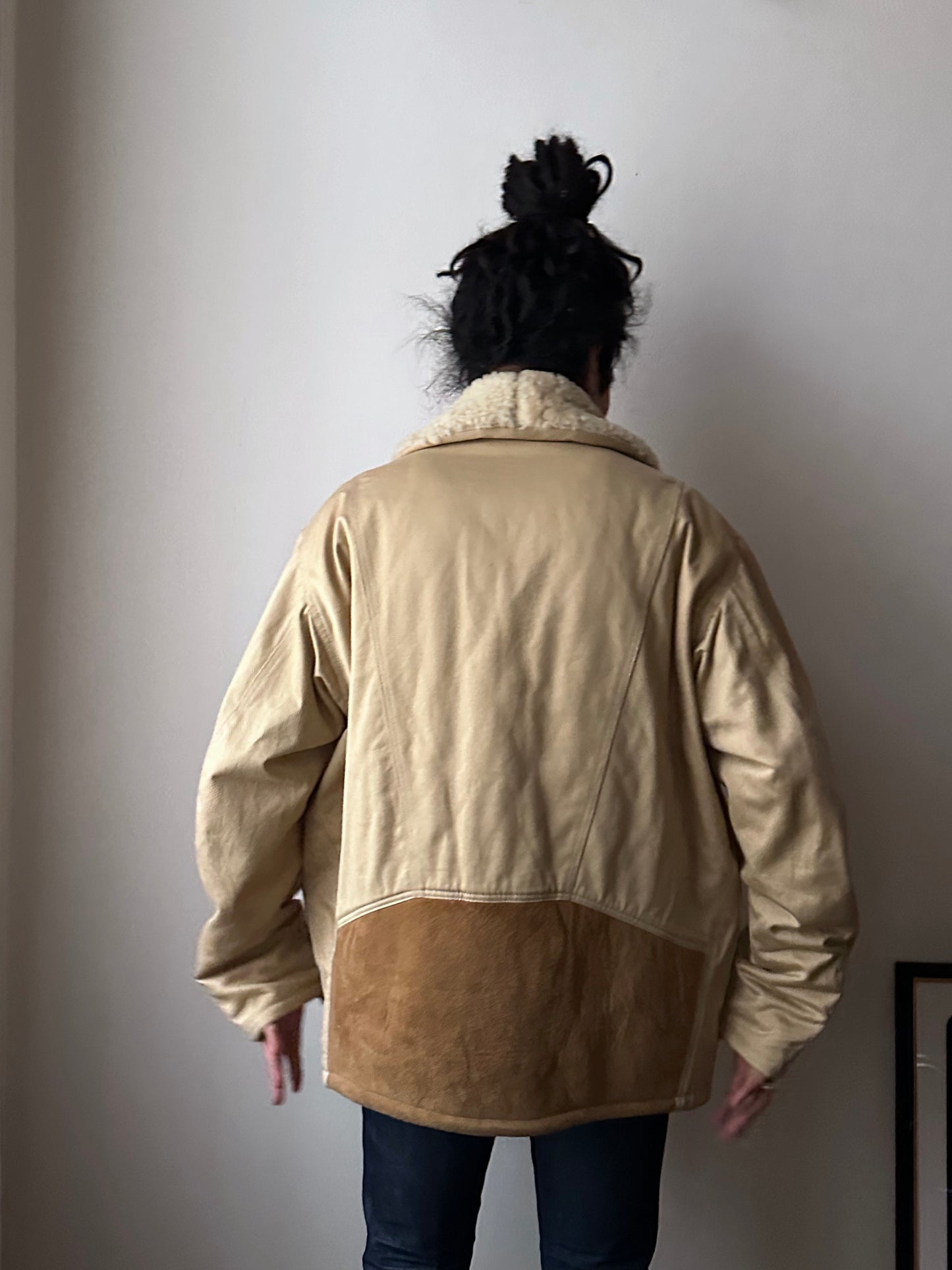 1980's Mouton Jacket France French 80年代  Vintage Toto Praha Vintage clothing store Antique shop 80年代 フランス古着 ユーロ古着 プラハ 古着屋 古着 古着卸 フランス買い付け ムートン ショールカラー Chevignon