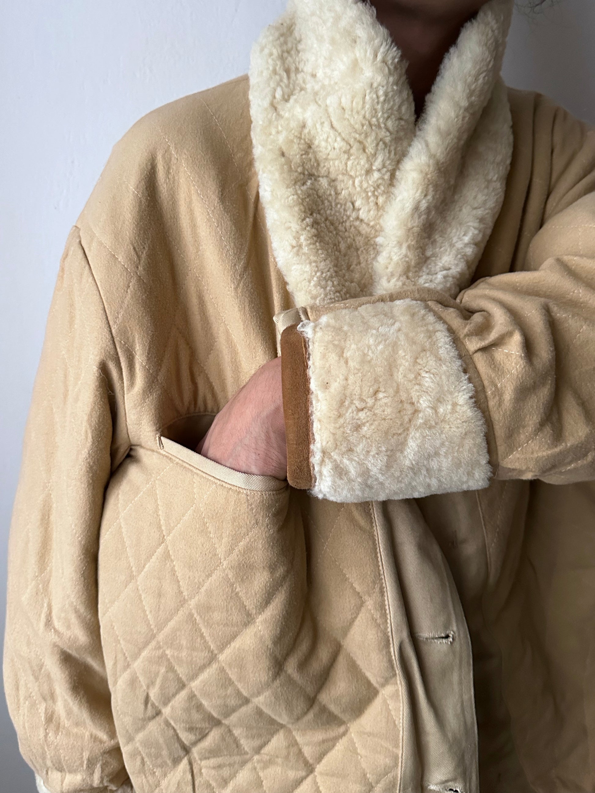 1980's Mouton Jacket France French 80年代  Vintage Toto Praha Vintage clothing store Antique shop 80年代 フランス古着 ユーロ古着 プラハ 古着屋 古着 古着卸 フランス買い付け ムートン ショールカラー Chevignon